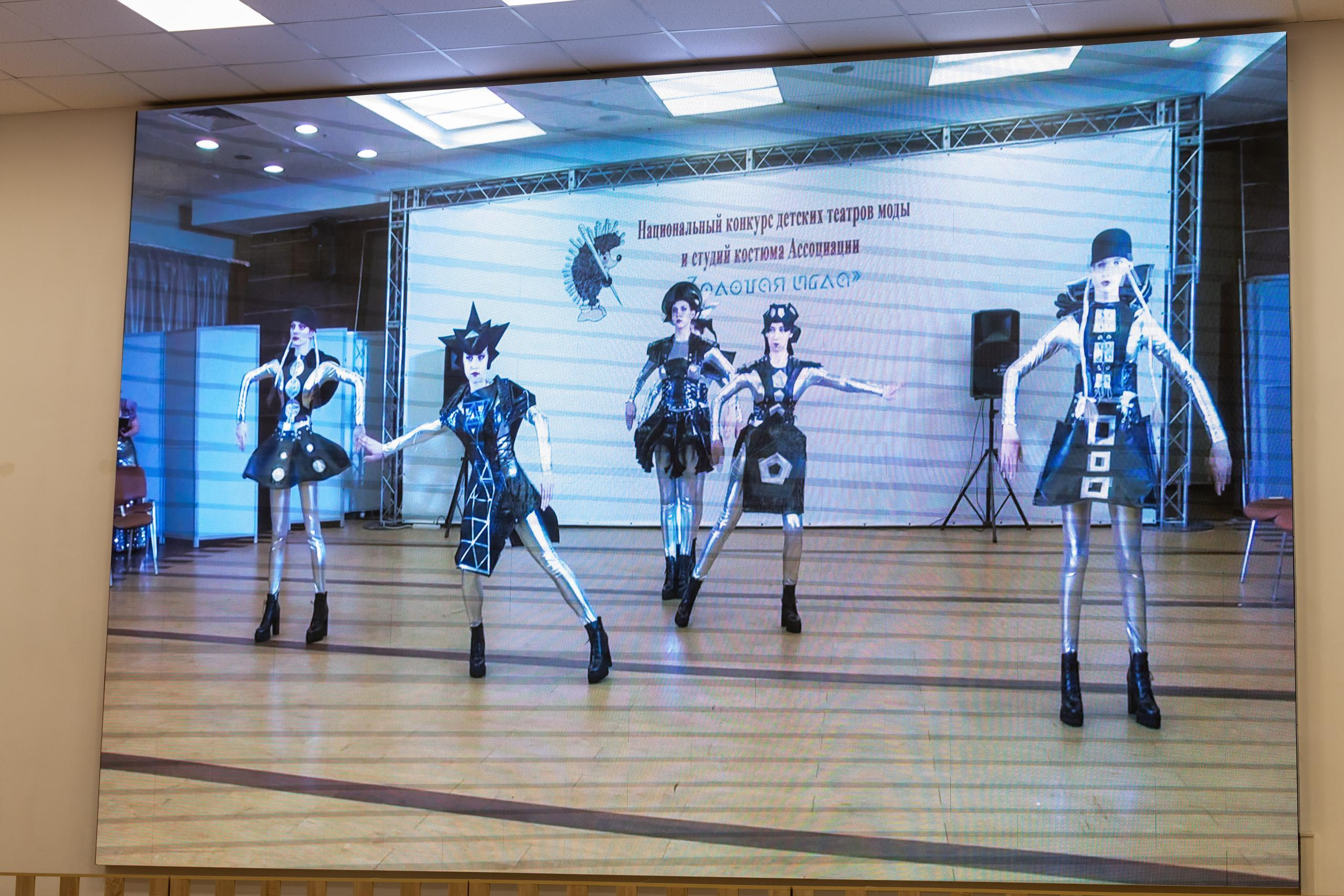 Репортаж 70-200 f2.8 Tamron g2. Показ театр моды «Стиль» («Style» город Тула). Фотограф в Туле Крупский АнДРей. Фотостудия «КАДР71» в Туле