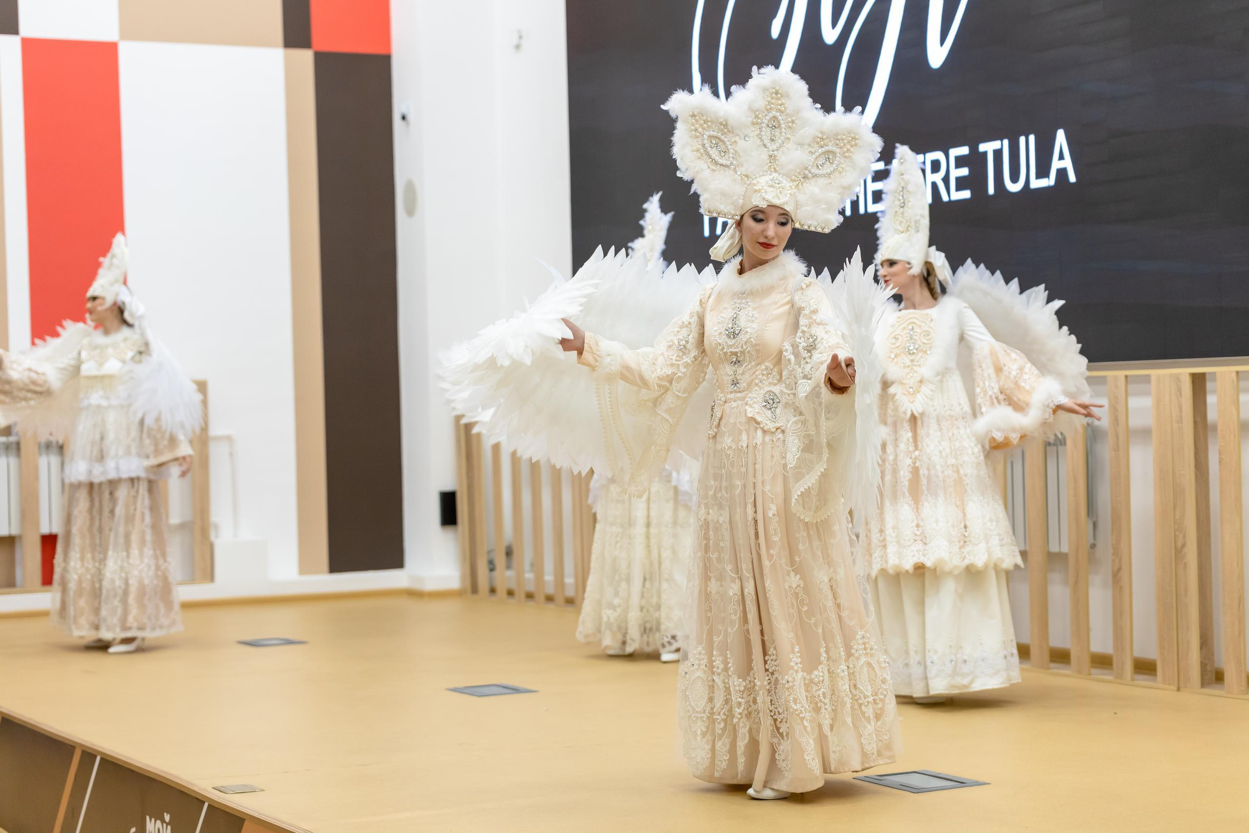 Репортаж 70-200 f2.8 Tamron g2. Показ театр моды «Стиль» («Style» город Тула). Фотограф в Туле Крупский АнДРей. Фотостудия «КАДР71» в Туле