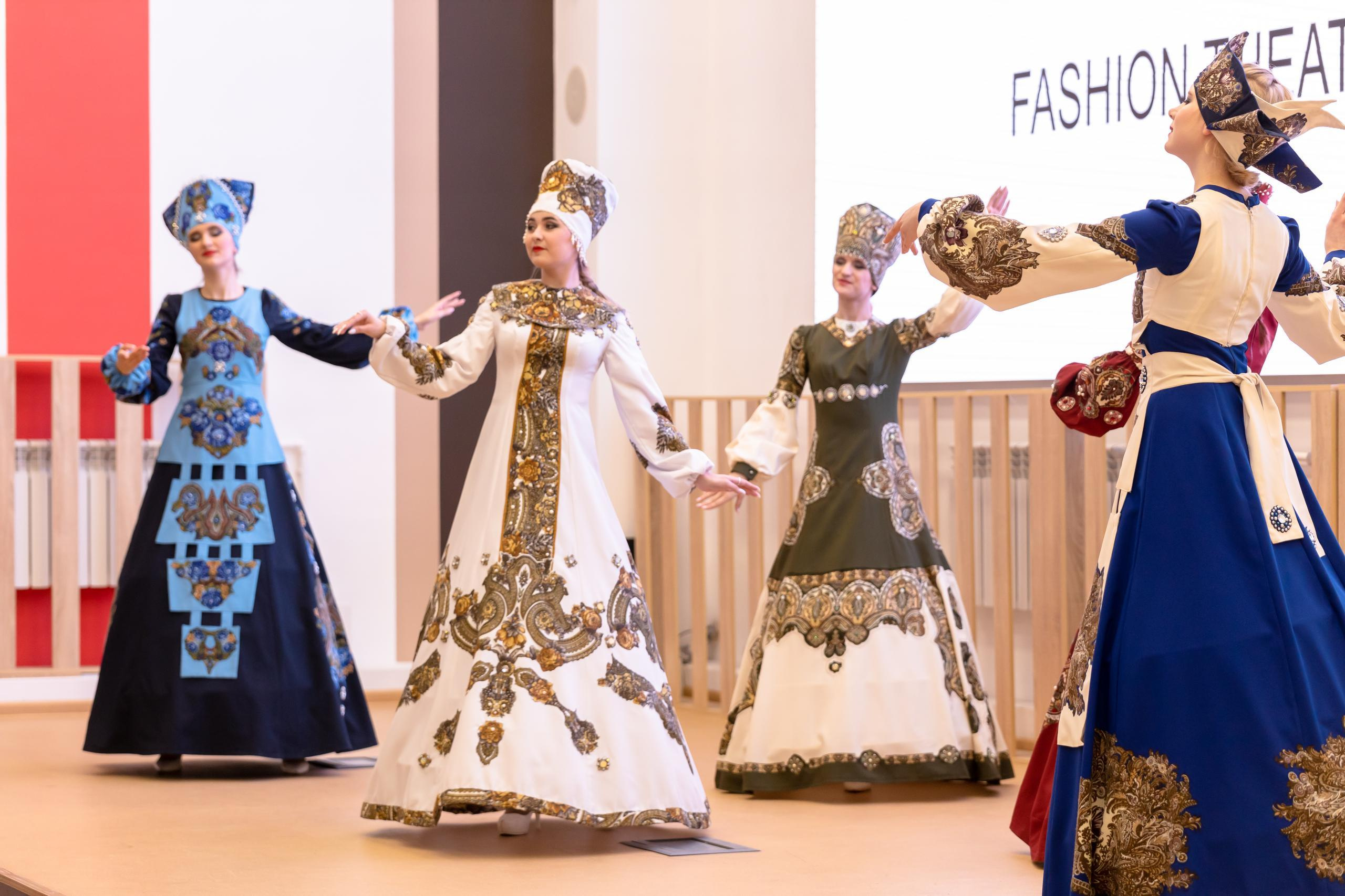 Репортаж 70-200 f2.8 Tamron g2. Показ театр моды «Стиль» («Style» город Тула). Фотограф в Туле Крупский АнДРей. Фотостудия «КАДР71» в Туле