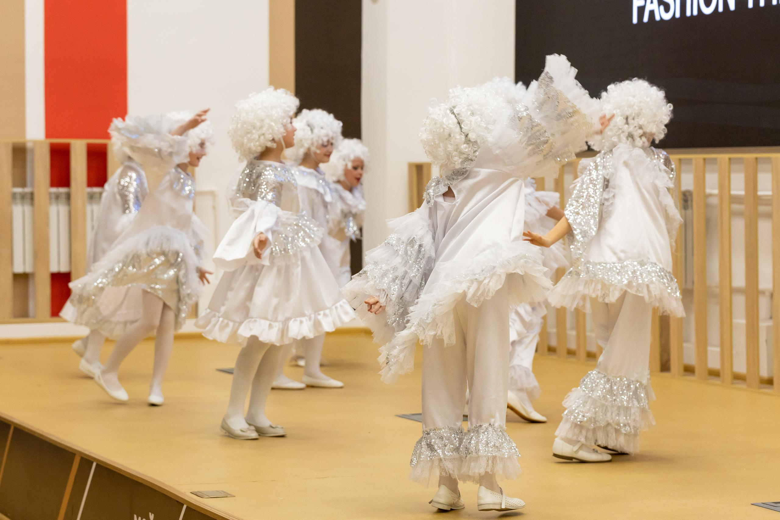 Репортаж 70-200 f2.8 Tamron g2. Показ театр моды «Стиль» («Style» город Тула). Фотограф в Туле Крупский АнДРей. Фотостудия «КАДР71» в Туле