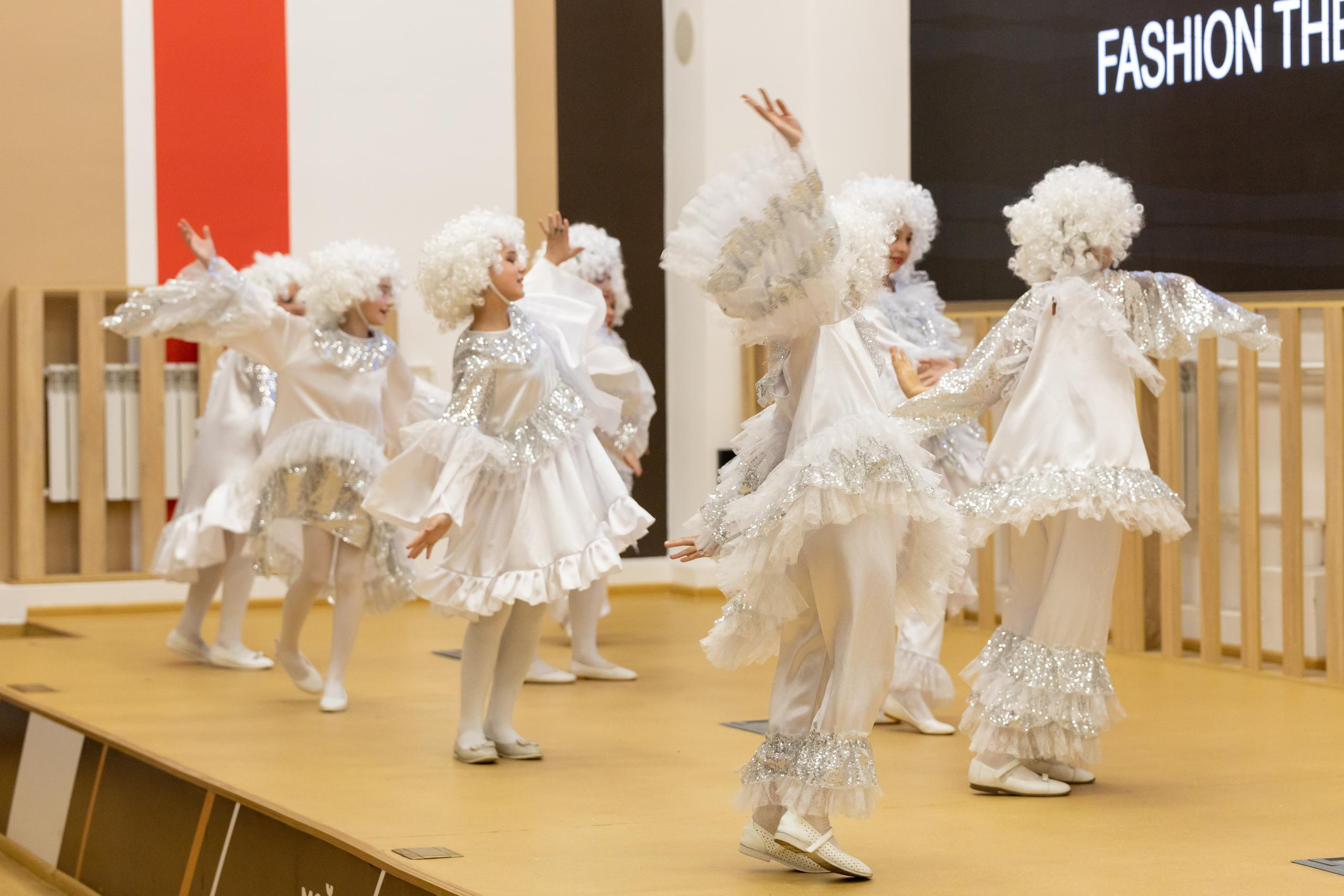 Репортаж 70-200 f2.8 Tamron g2. Показ театр моды «Стиль» («Style» город Тула). Фотограф в Туле Крупский АнДРей. Фотостудия «КАДР71» в Туле