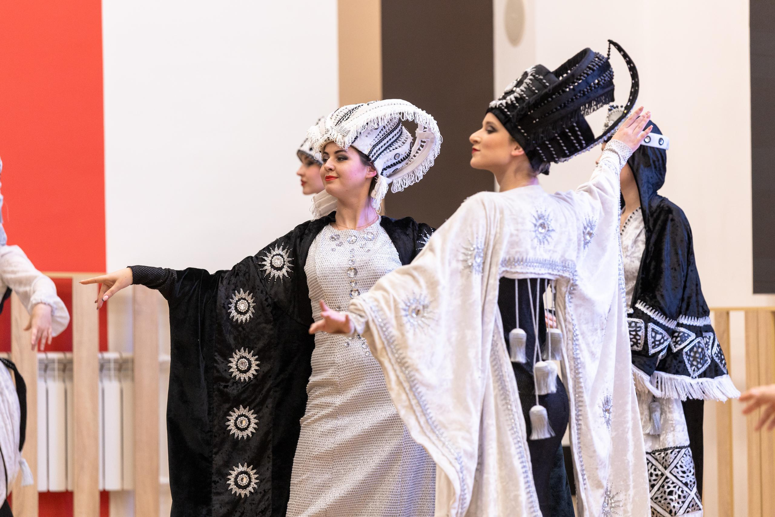 Репортаж 70-200 f2.8 Tamron g2. Показ театр моды «Стиль» («Style» город Тула). Фотограф в Туле Крупский АнДРей. Фотостудия «КАДР71» в Туле