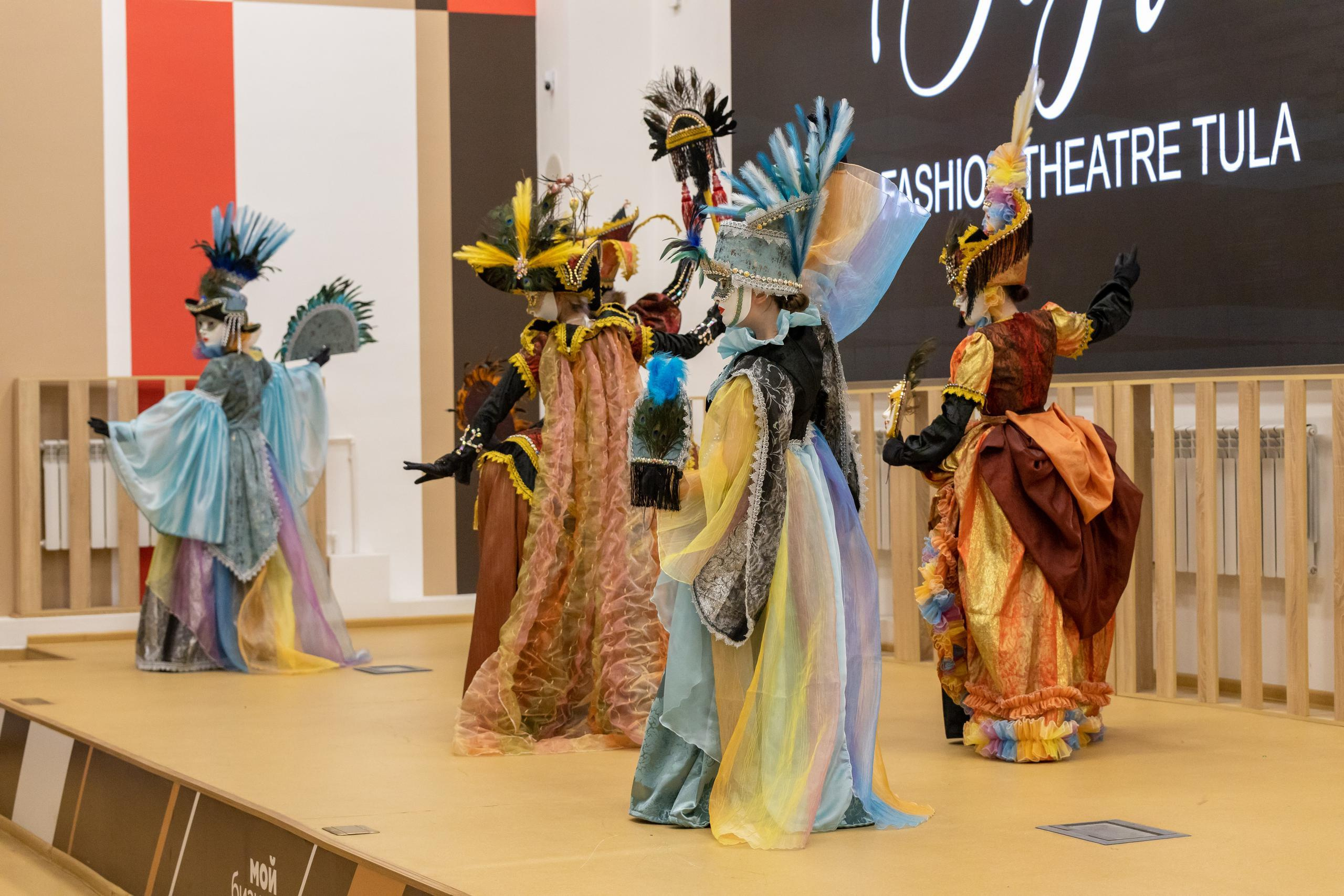 Репортаж 70-200 f2.8 Tamron g2. Показ театр моды «Стиль» («Style» город Тула). Фотограф в Туле Крупский АнДРей. Фотостудия «КАДР71» в Туле