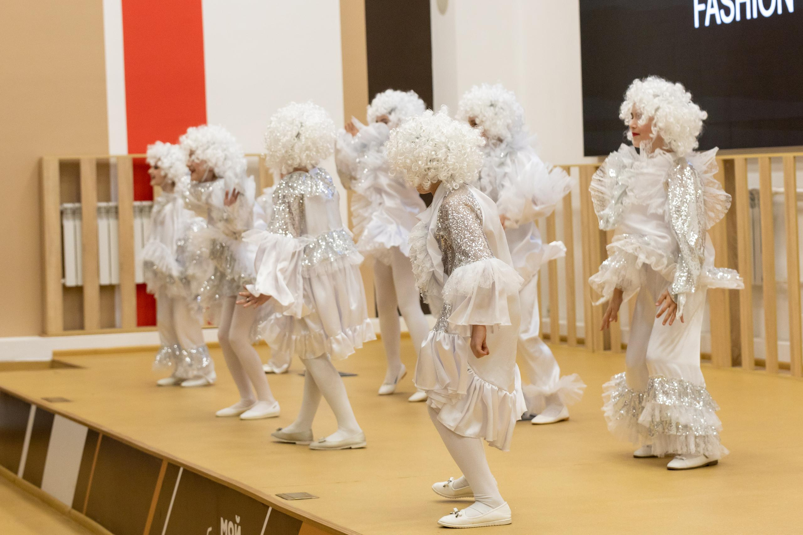 Репортаж 70-200 f2.8 Tamron g2. Показ театр моды «Стиль» («Style» город Тула). Фотограф в Туле Крупский АнДРей. Фотостудия «КАДР71» в Туле