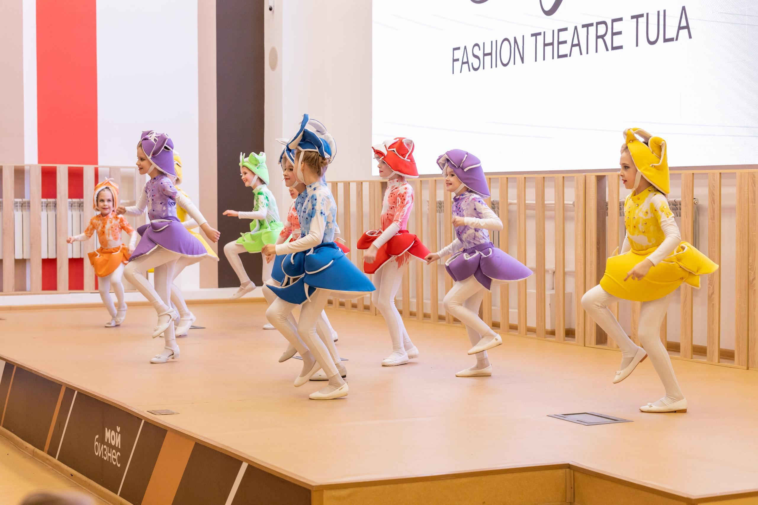 Репортаж 70-200 f2.8 Tamron g2. Показ театр моды «Стиль» («Style» город Тула). Фотограф в Туле Крупский АнДРей. Фотостудия «КАДР71» в Туле