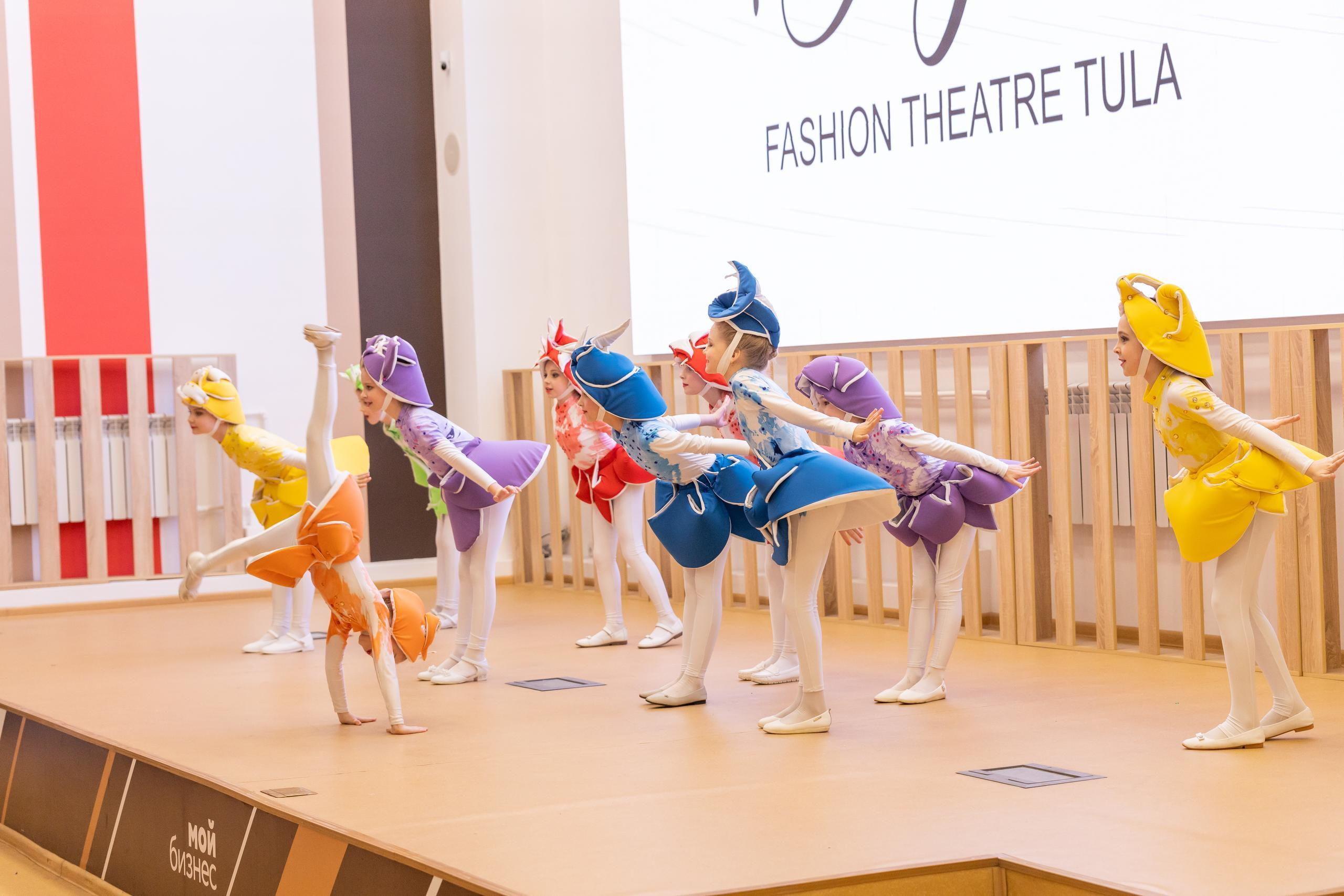 Репортаж 70-200 f2.8 Tamron g2. Показ театр моды «Стиль» («Style» город Тула). Фотограф в Туле Крупский АнДРей. Фотостудия «КАДР71» в Туле