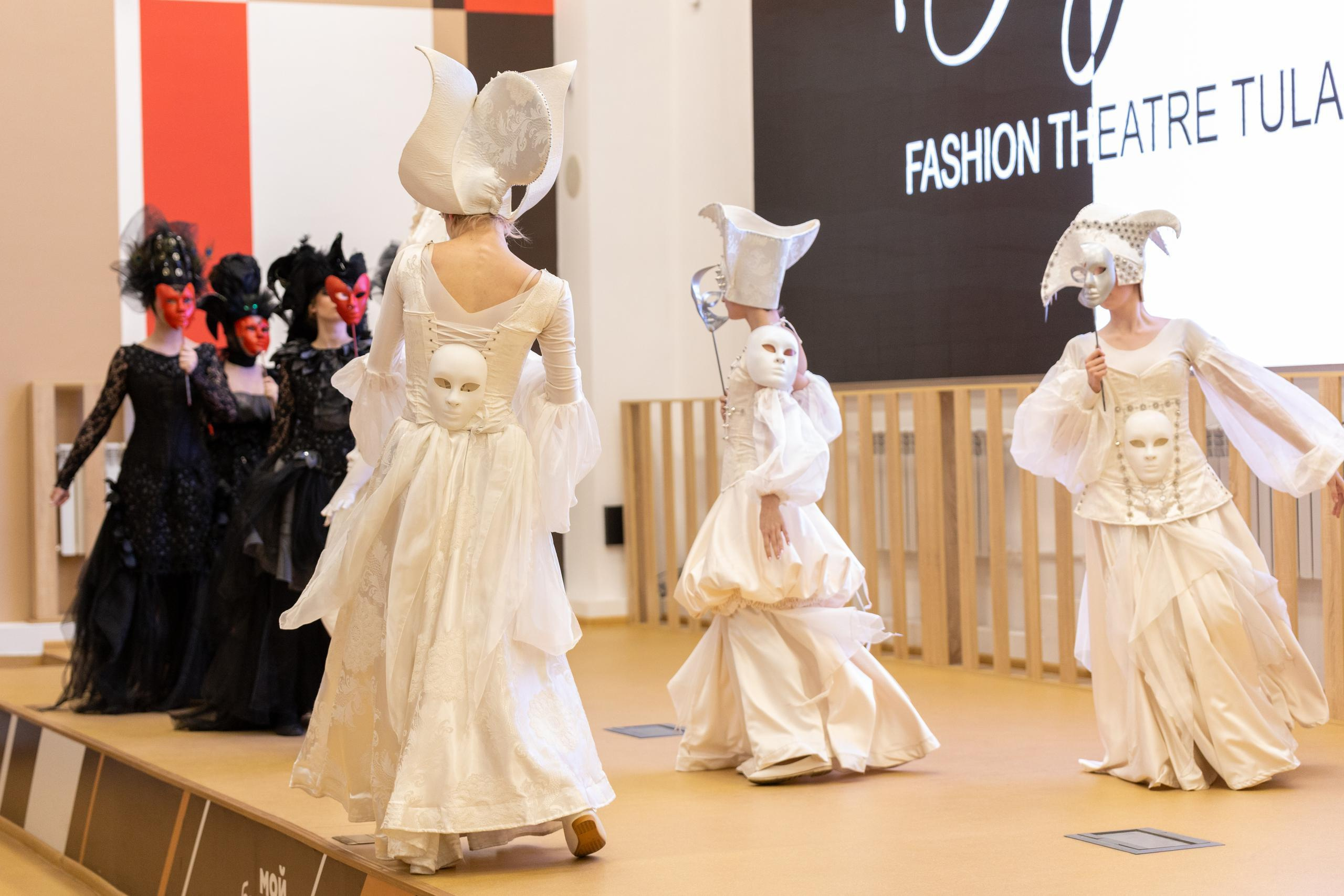 Репортаж 70-200 f2.8 Tamron g2. Показ театр моды «Стиль» («Style» город Тула). Фотограф в Туле Крупский АнДРей. Фотостудия «КАДР71» в Туле