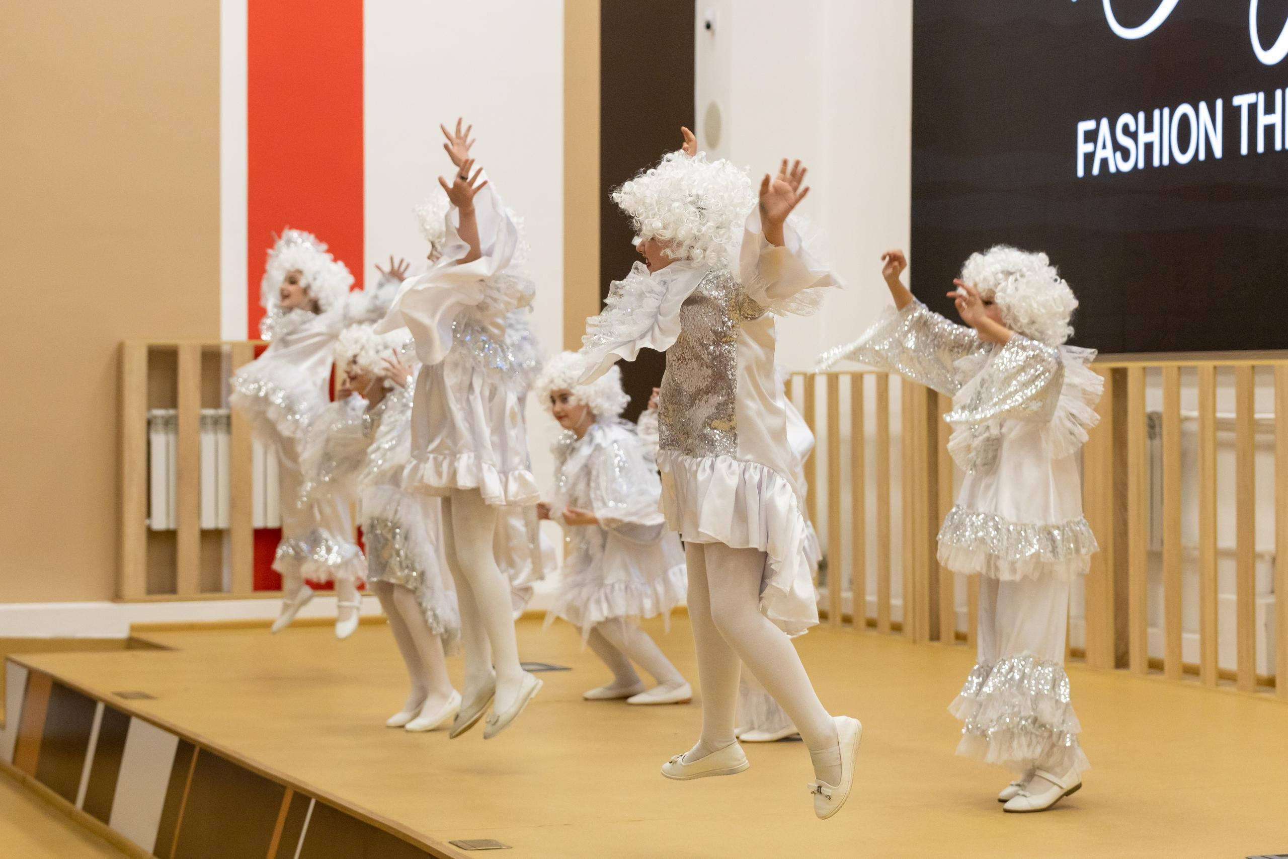 Репортаж 70-200 f2.8 Tamron g2. Показ театр моды «Стиль» («Style» город Тула). Фотограф в Туле Крупский АнДРей. Фотостудия «КАДР71» в Туле