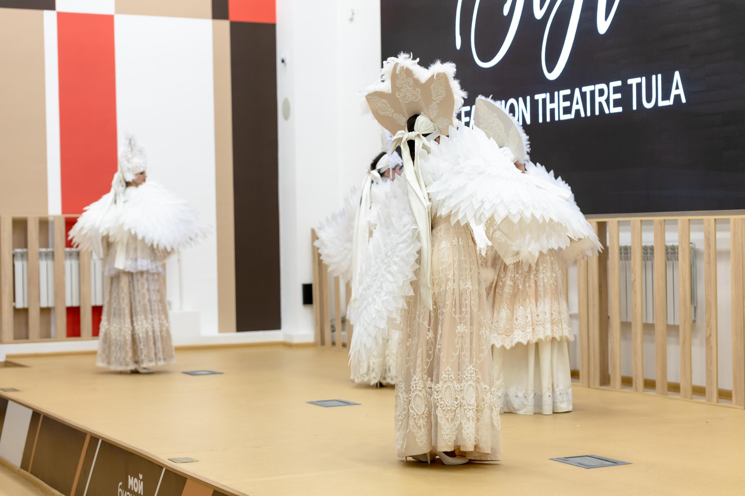 Репортаж 70-200 f2.8 Tamron g2. Показ театр моды «Стиль» («Style» город Тула). Фотограф в Туле Крупский АнДРей. Фотостудия «КАДР71» в Туле