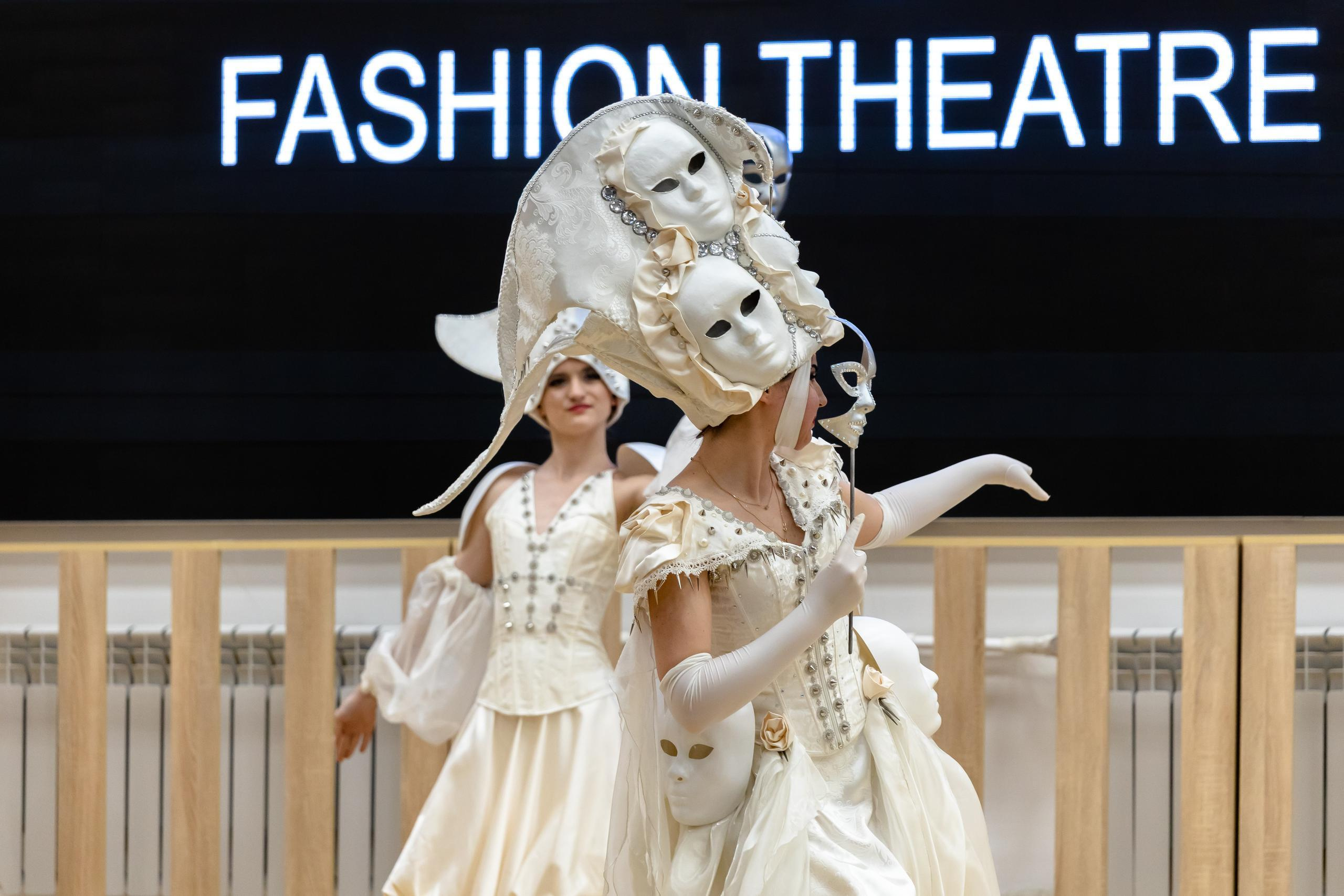 Репортаж 70-200 f2.8 Tamron g2. Показ театр моды «Стиль» («Style» город Тула). Фотограф в Туле Крупский АнДРей. Фотостудия «КАДР71» в Туле