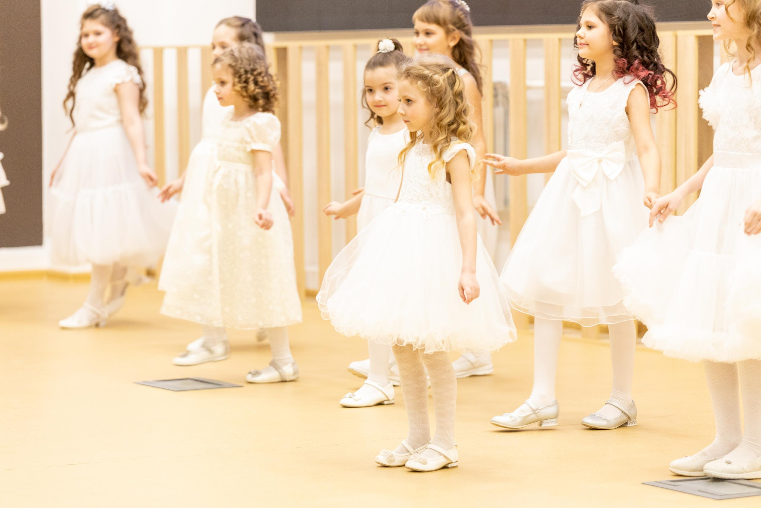 Репортаж 70-200 f2.8 Tamron g2. Показ театр моды «Стиль» («Style» город Тула). Фотограф в Туле Крупский АнДРей. Фотостудия «КАДР71» в Туле