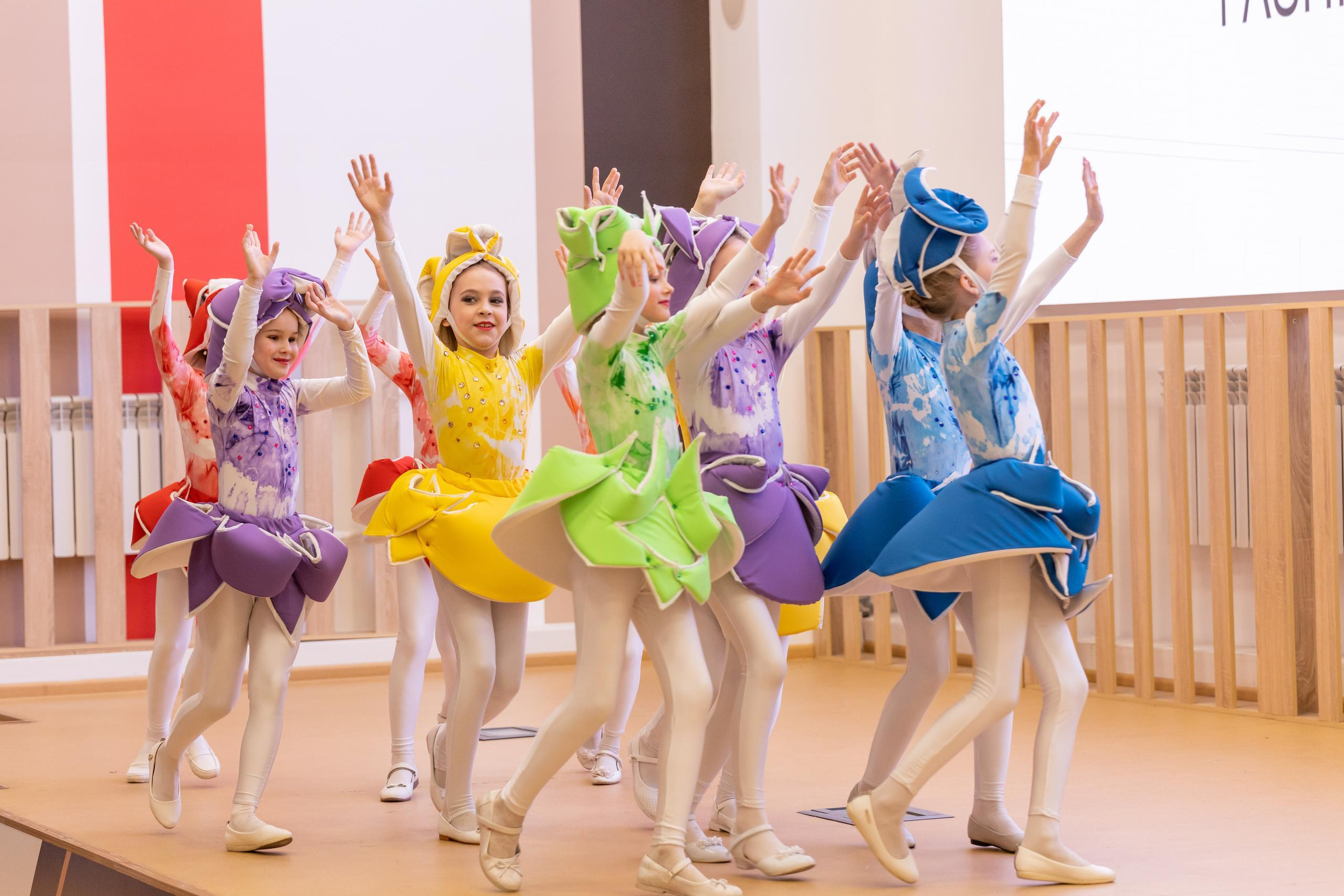 Репортаж 70-200 f2.8 Tamron g2. Показ театр моды «Стиль» («Style» город Тула). Фотограф в Туле Крупский АнДРей. Фотостудия «КАДР71» в Туле