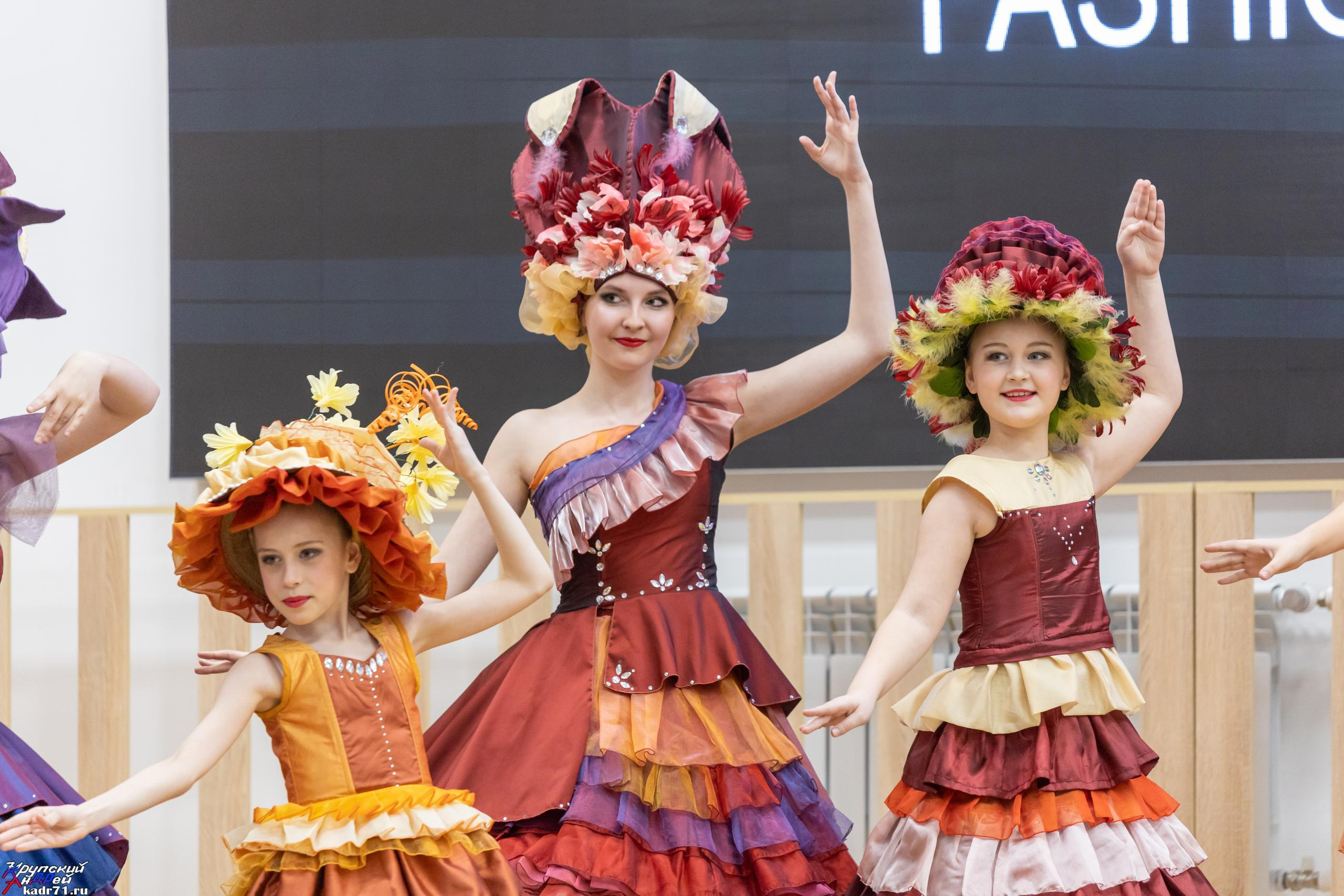 Репортаж 70-200 f2.8 Tamron g2. Показ театр моды «Стиль» («Style» город Тула). Фотограф в Туле Крупский АнДРей. Фотостудия «КАДР71» в Туле