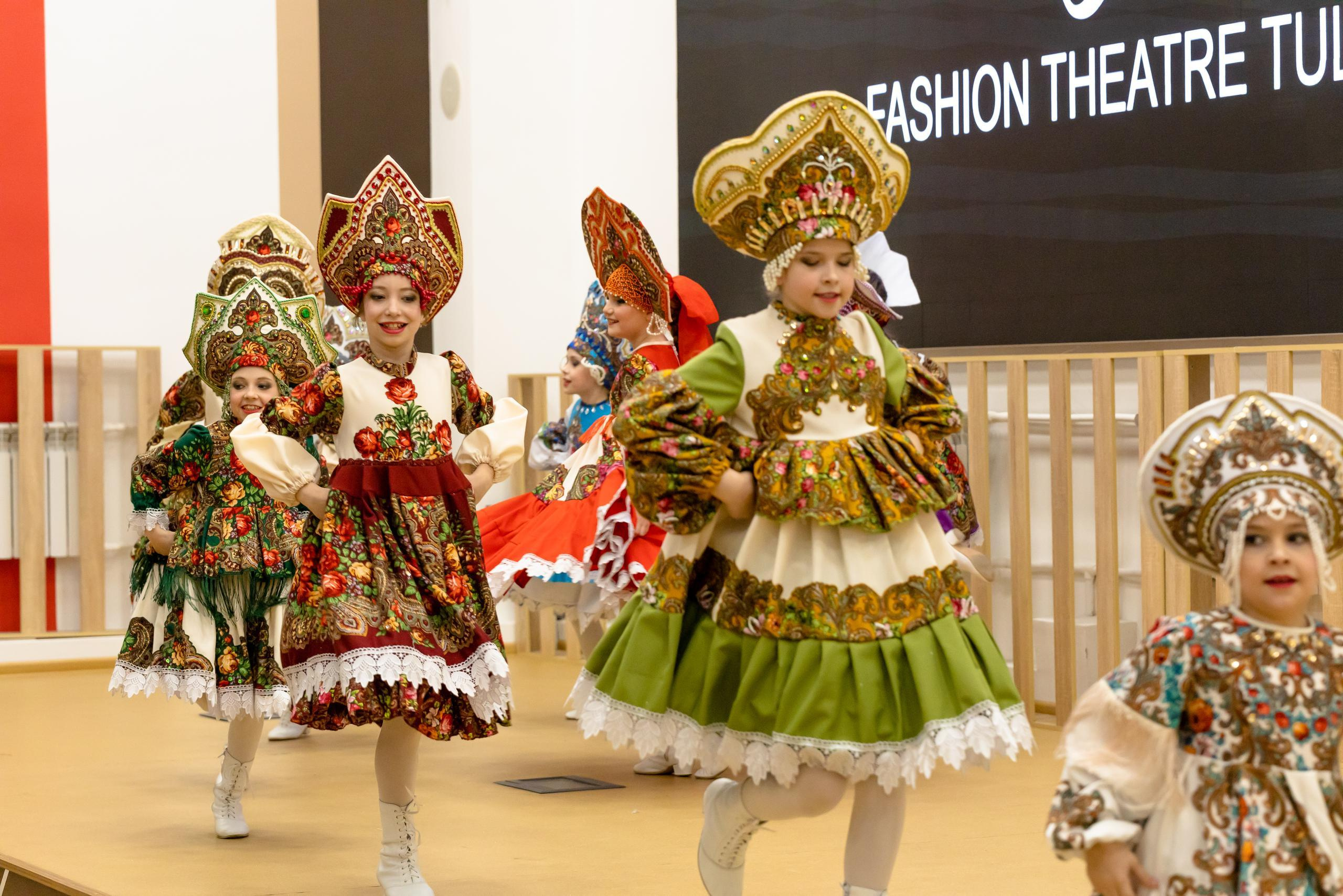 Репортаж 70-200 f2.8 Tamron g2. Показ театр моды «Стиль» («Style» город Тула). Фотограф в Туле Крупский АнДРей. Фотостудия «КАДР71» в Туле