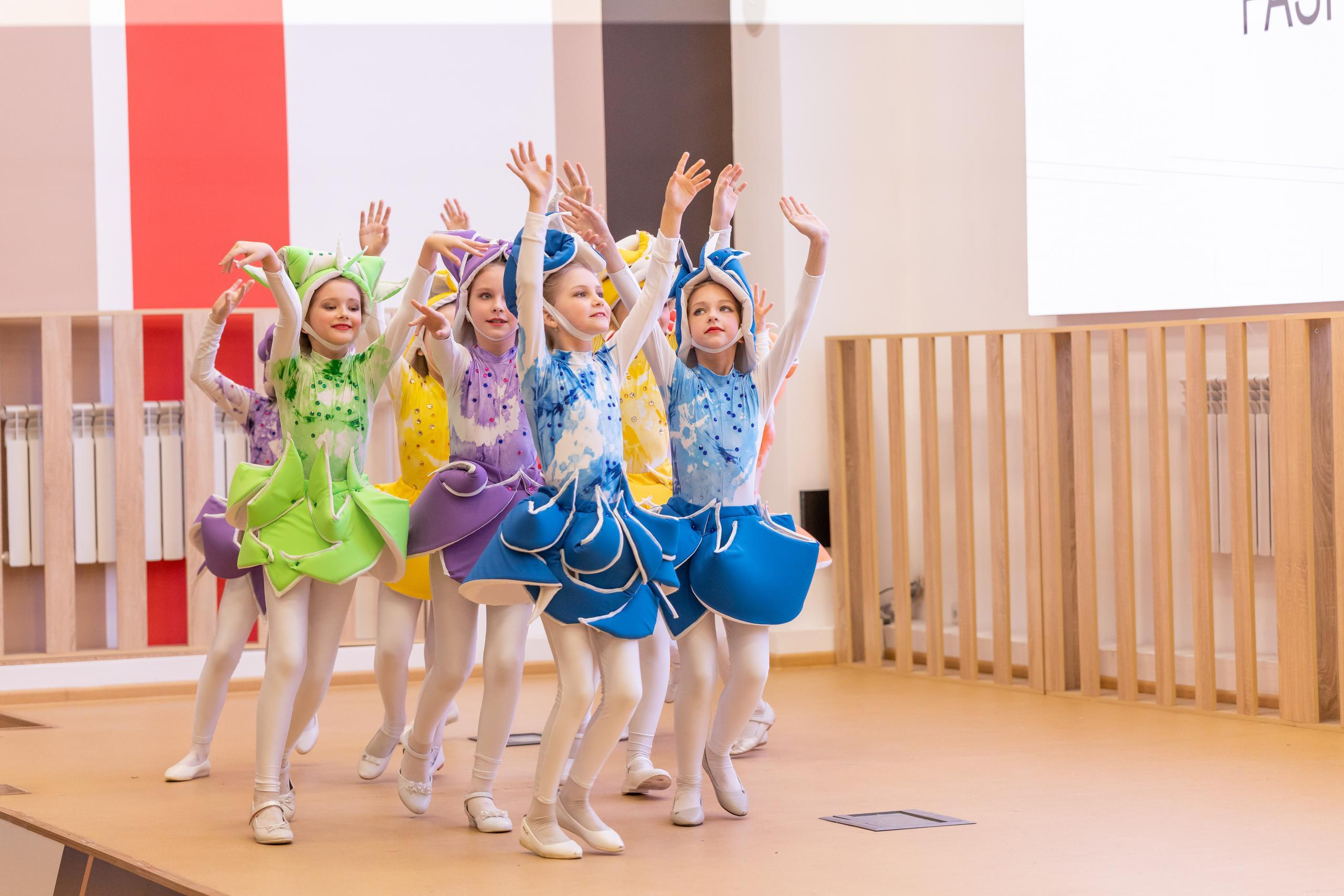 Репортаж 70-200 f2.8 Tamron g2. Показ театр моды «Стиль» («Style» город Тула). Фотограф в Туле Крупский АнДРей. Фотостудия «КАДР71» в Туле