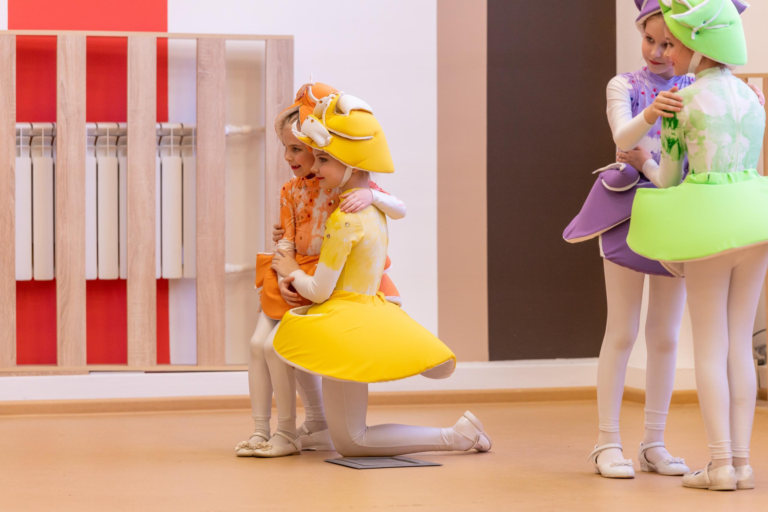 Репортаж 70-200 f2.8 Tamron g2. Показ театр моды «Стиль» («Style» город Тула). Фотограф в Туле Крупский АнДРей. Фотостудия «КАДР71» в Туле