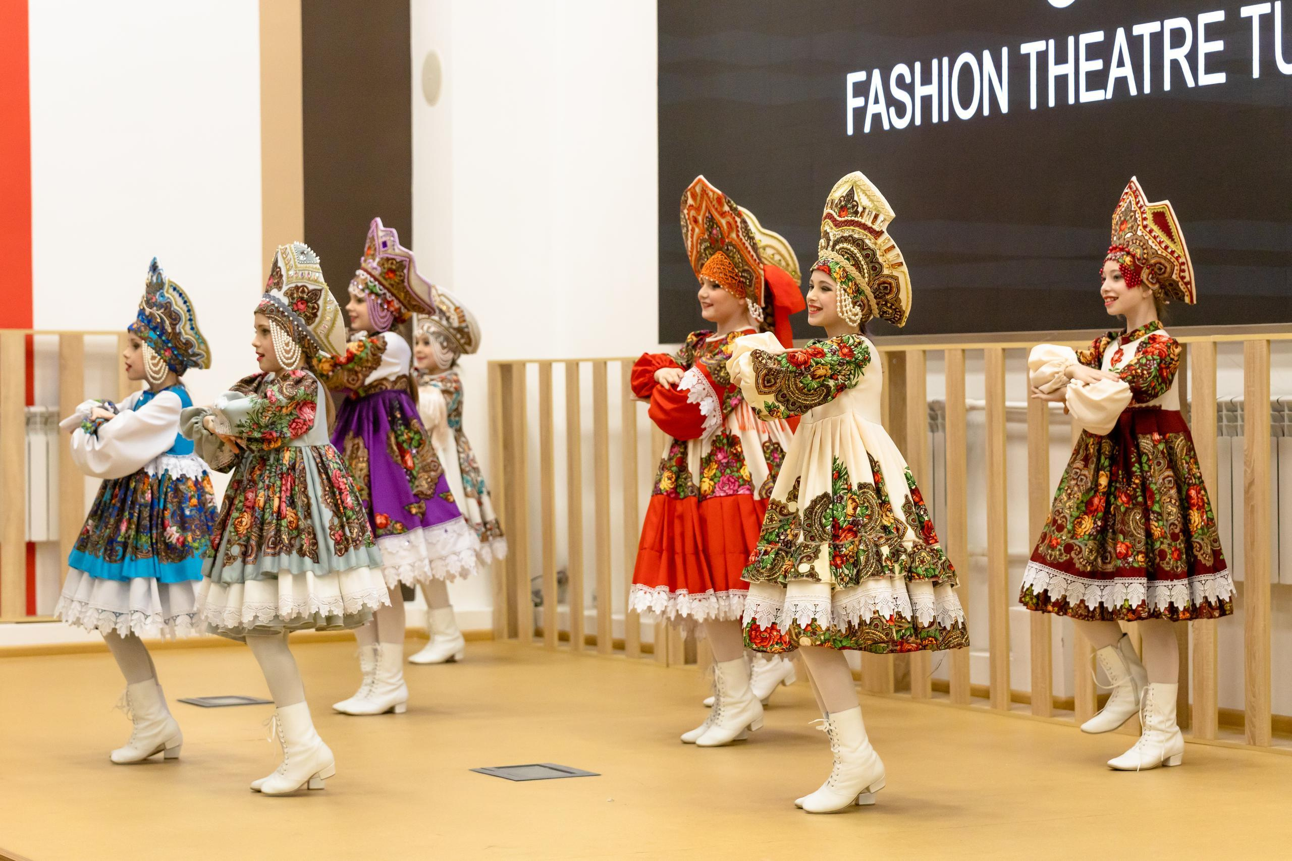 Репортаж 70-200 f2.8 Tamron g2. Показ театр моды «Стиль» («Style» город Тула). Фотограф в Туле Крупский АнДРей. Фотостудия «КАДР71» в Туле