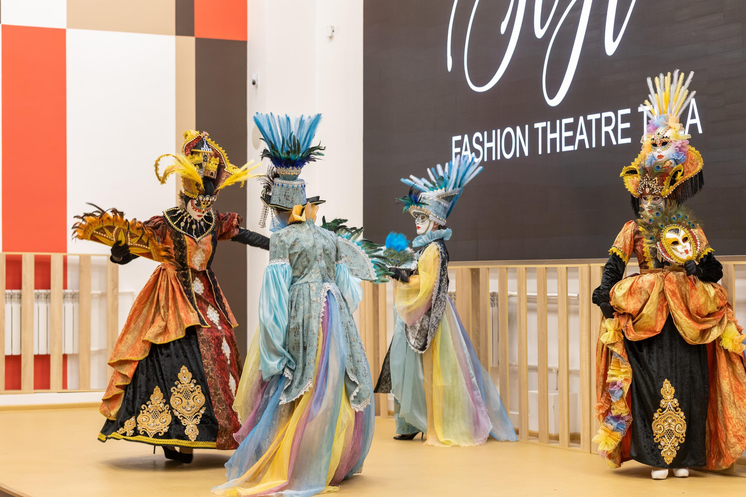 Репортаж 70-200 f2.8 Tamron g2. Показ театр моды «Стиль» («Style» город Тула). Фотограф в Туле Крупский АнДРей. Фотостудия «КАДР71» в Туле