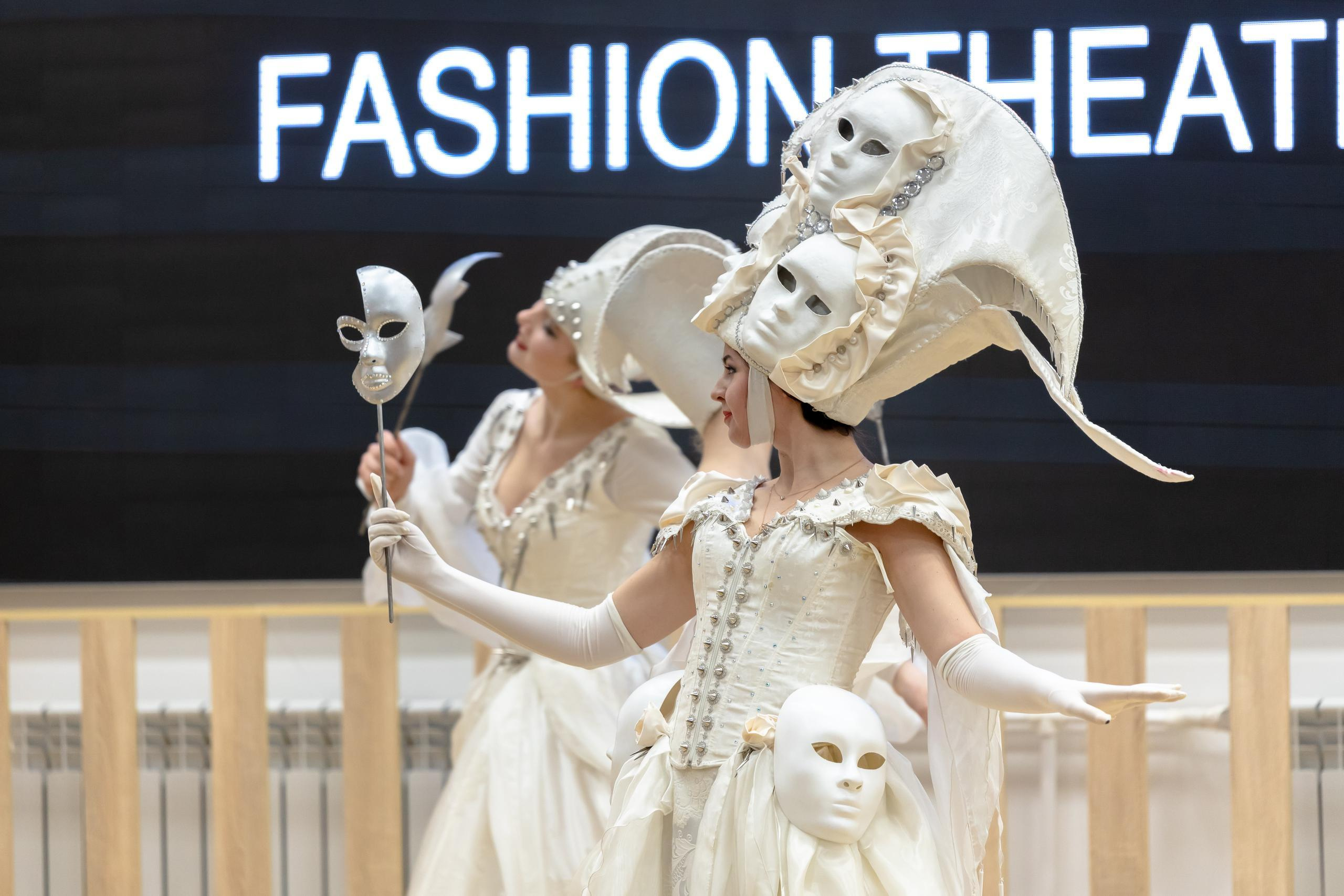 Репортаж 70-200 f2.8 Tamron g2. Показ театр моды «Стиль» («Style» город Тула). Фотограф в Туле Крупский АнДРей. Фотостудия «КАДР71» в Туле