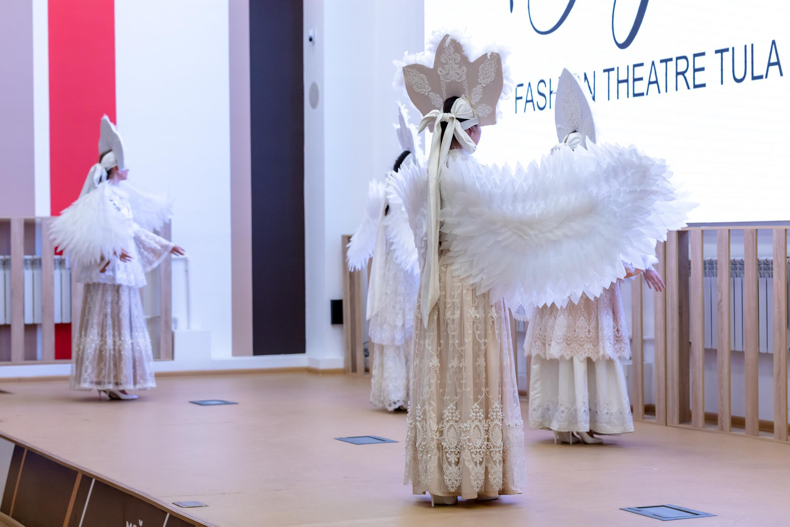 Репортаж 70-200 f2.8 Tamron g2. Показ театр моды «Стиль» («Style» город Тула). Фотограф в Туле Крупский АнДРей. Фотостудия «КАДР71» в Туле