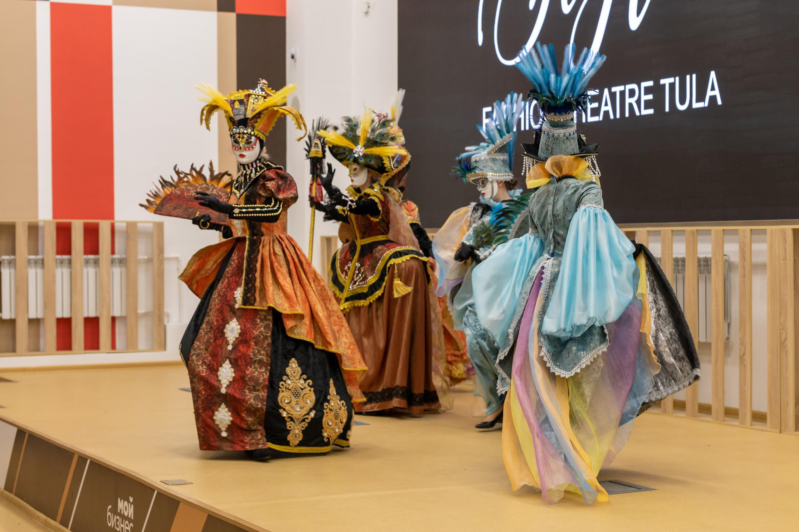 Репортаж 70-200 f2.8 Tamron g2. Показ театр моды «Стиль» («Style» город Тула). Фотограф в Туле Крупский АнДРей. Фотостудия «КАДР71» в Туле