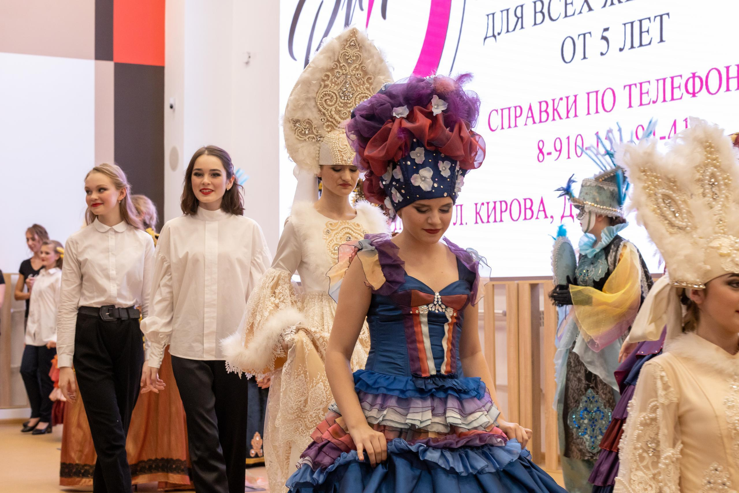 Репортаж 70-200 f2.8 Tamron g2. Показ театр моды «Стиль» («Style» город Тула). Фотограф в Туле Крупский АнДРей. Фотостудия «КАДР71» в Туле