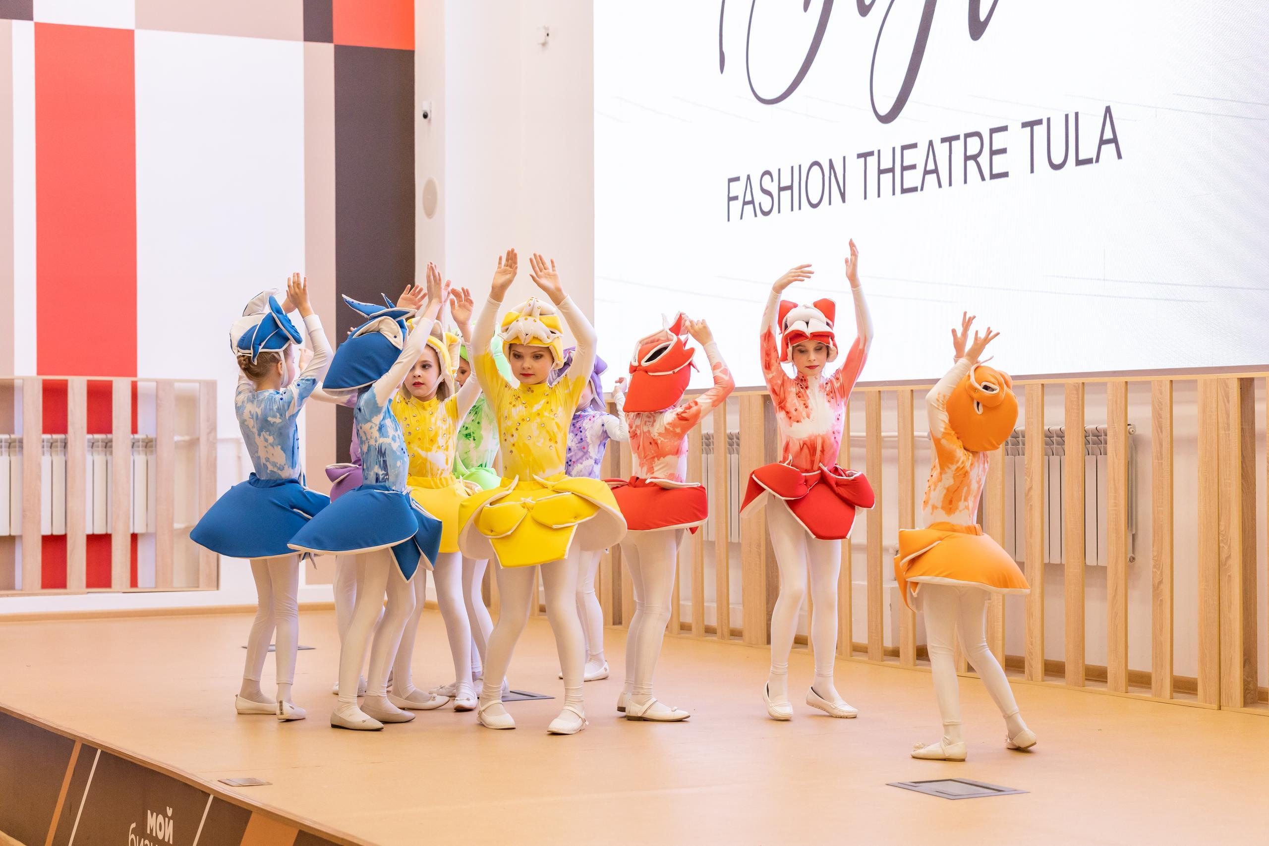 Репортаж 70-200 f2.8 Tamron g2. Показ театр моды «Стиль» («Style» город Тула). Фотограф в Туле Крупский АнДРей. Фотостудия «КАДР71» в Туле