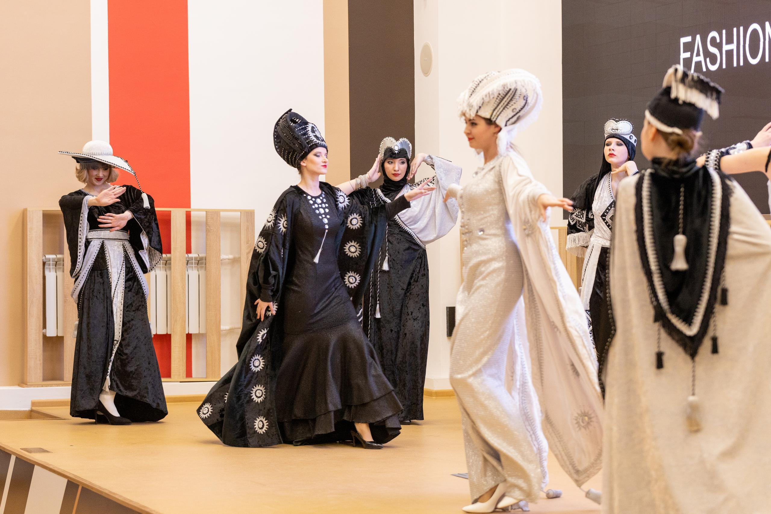 Репортаж 70-200 f2.8 Tamron g2. Показ театр моды «Стиль» («Style» город Тула). Фотограф в Туле Крупский АнДРей. Фотостудия «КАДР71» в Туле