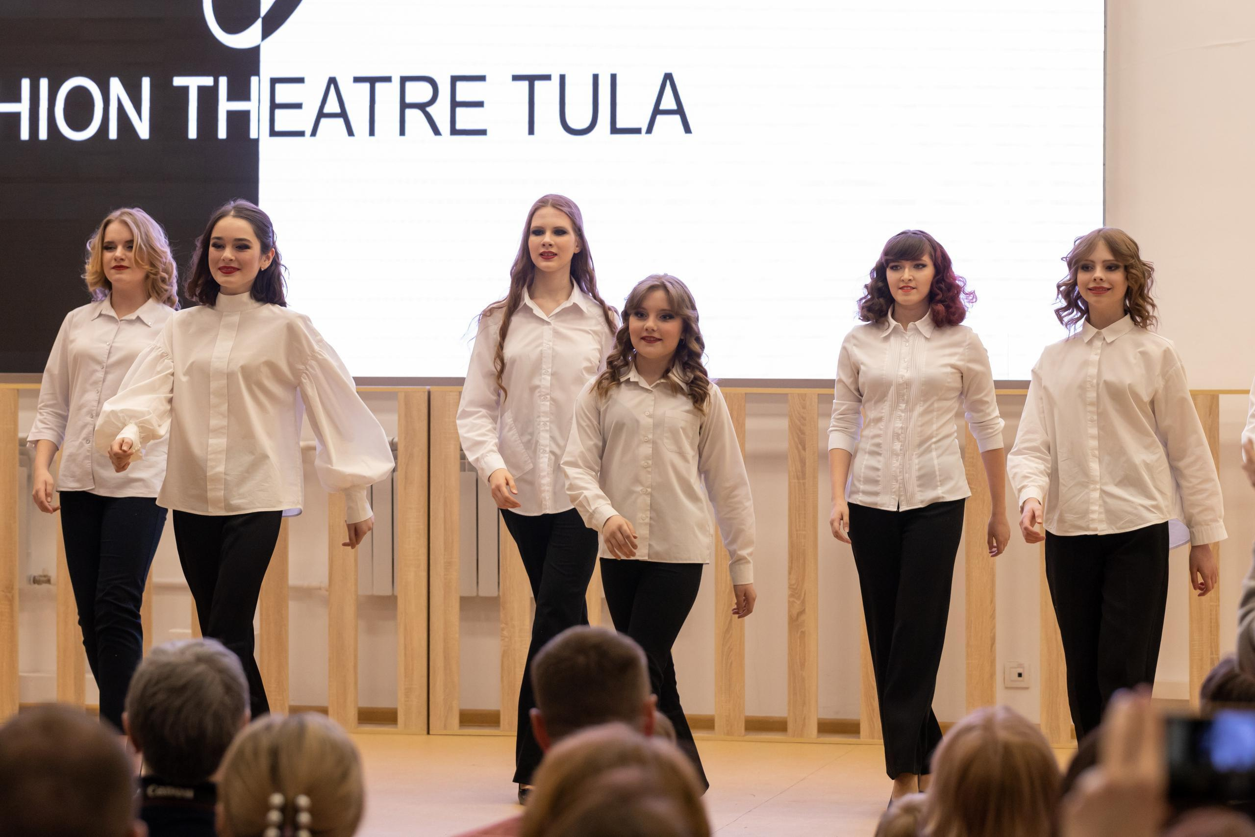 Репортаж 70-200 f2.8 Tamron g2. Показ театр моды «Стиль» («Style» город Тула). Фотограф в Туле Крупский АнДРей. Фотостудия «КАДР71» в Туле