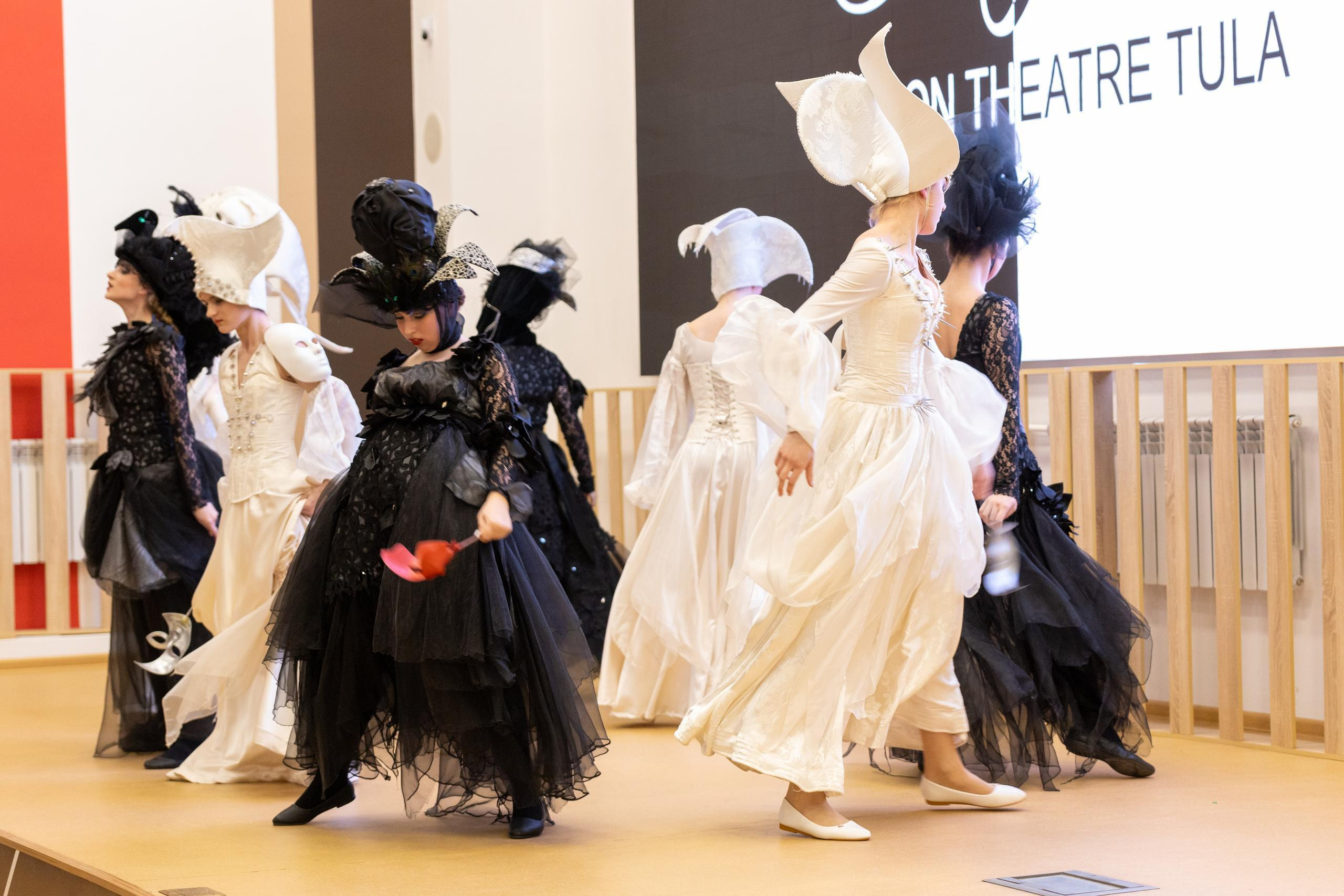 Репортаж 70-200 f2.8 Tamron g2. Показ театр моды «Стиль» («Style» город Тула). Фотограф в Туле Крупский АнДРей. Фотостудия «КАДР71» в Туле