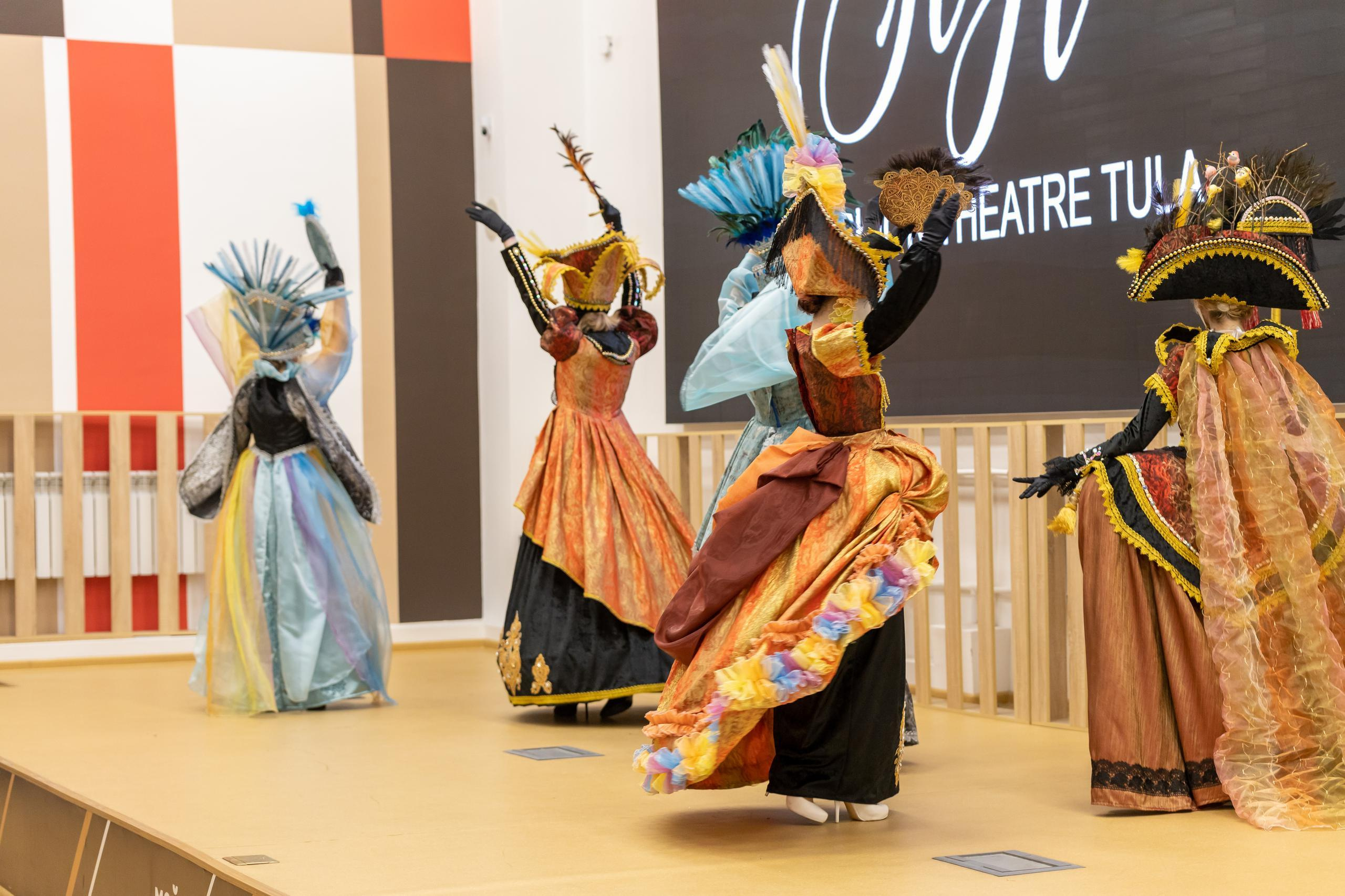 Репортаж 70-200 f2.8 Tamron g2. Показ театр моды «Стиль» («Style» город Тула). Фотограф в Туле Крупский АнДРей. Фотостудия «КАДР71» в Туле