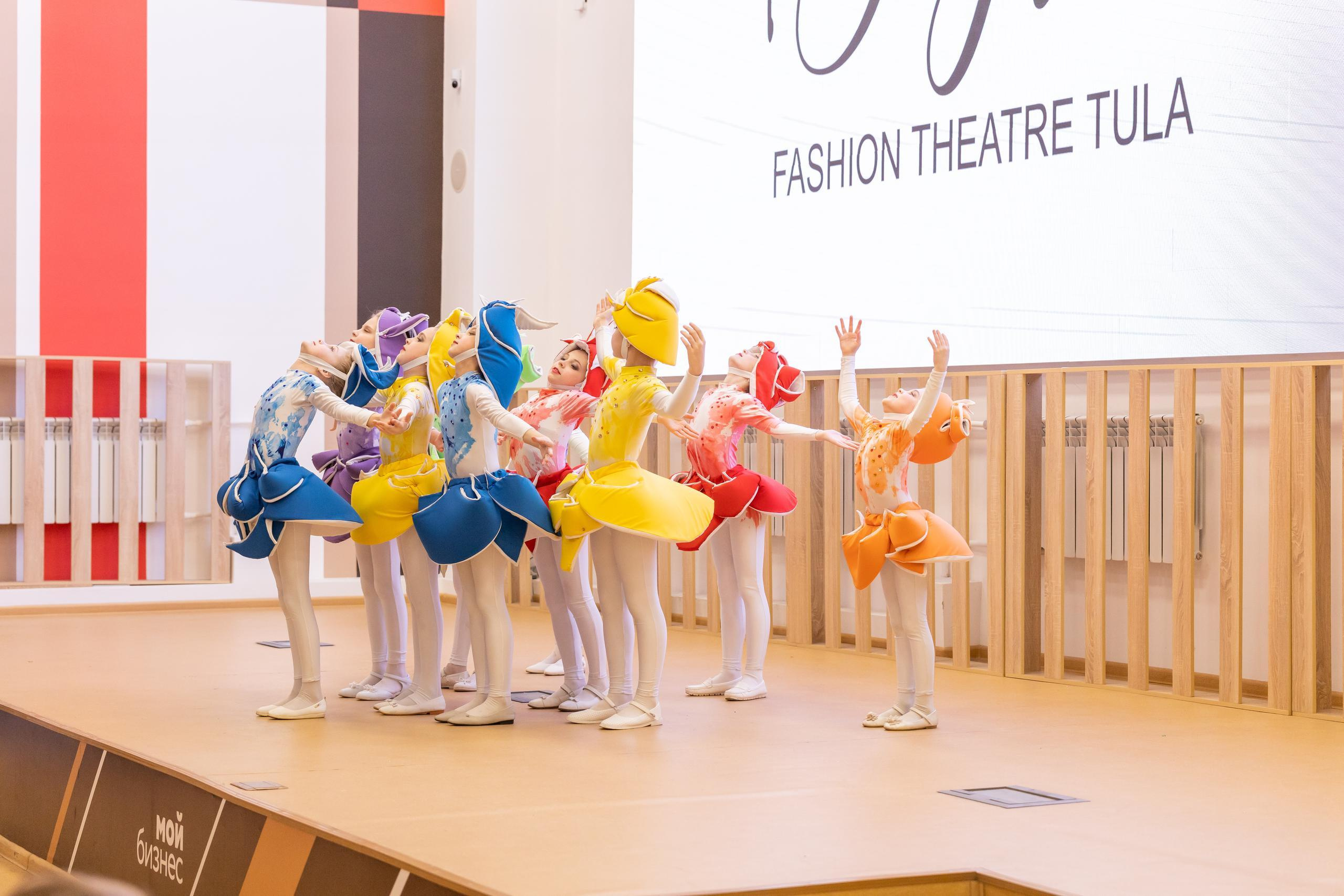 Репортаж 70-200 f2.8 Tamron g2. Показ театр моды «Стиль» («Style» город Тула). Фотограф в Туле Крупский АнДРей. Фотостудия «КАДР71» в Туле