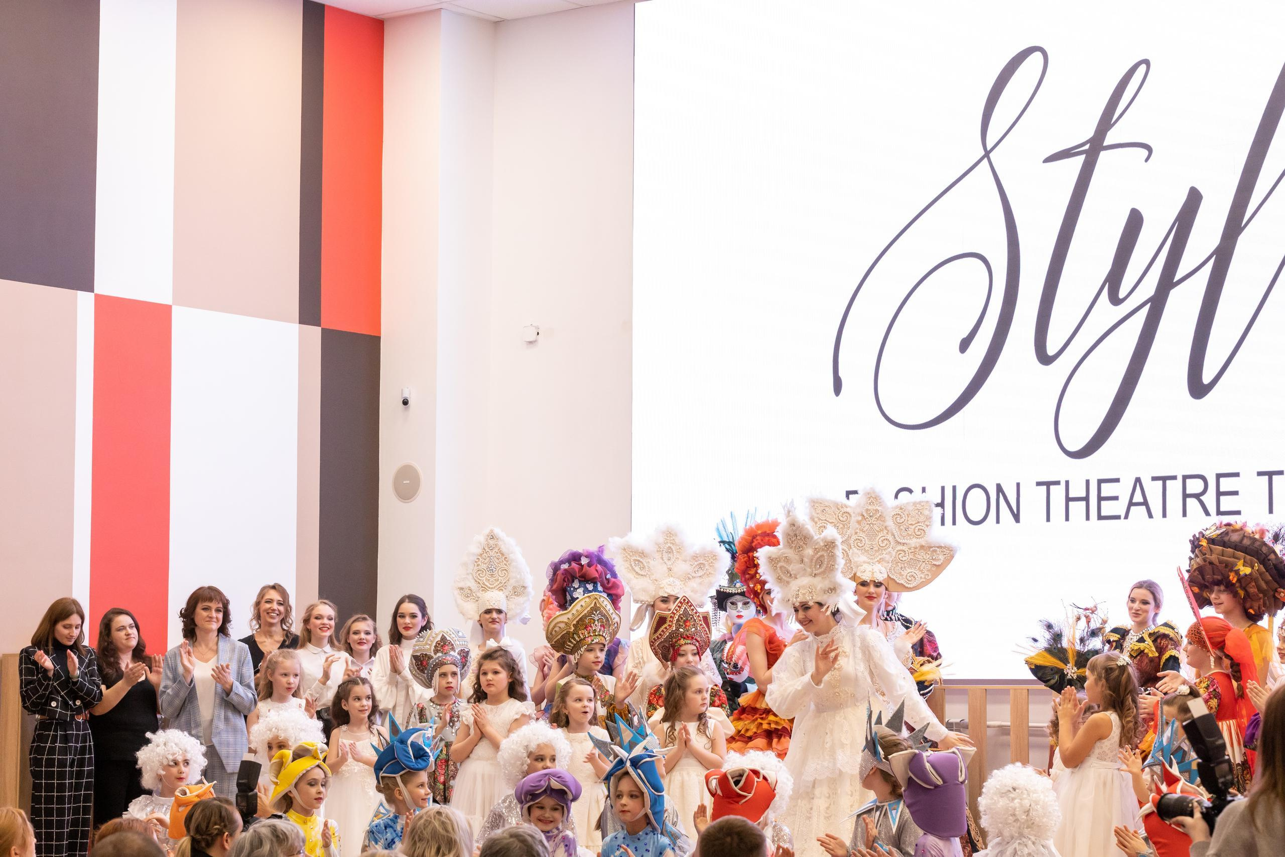 Репортаж 70-200 f2.8 Tamron g2. Показ театр моды «Стиль» («Style» город Тула). Фотограф в Туле Крупский АнДРей. Фотостудия «КАДР71» в Туле