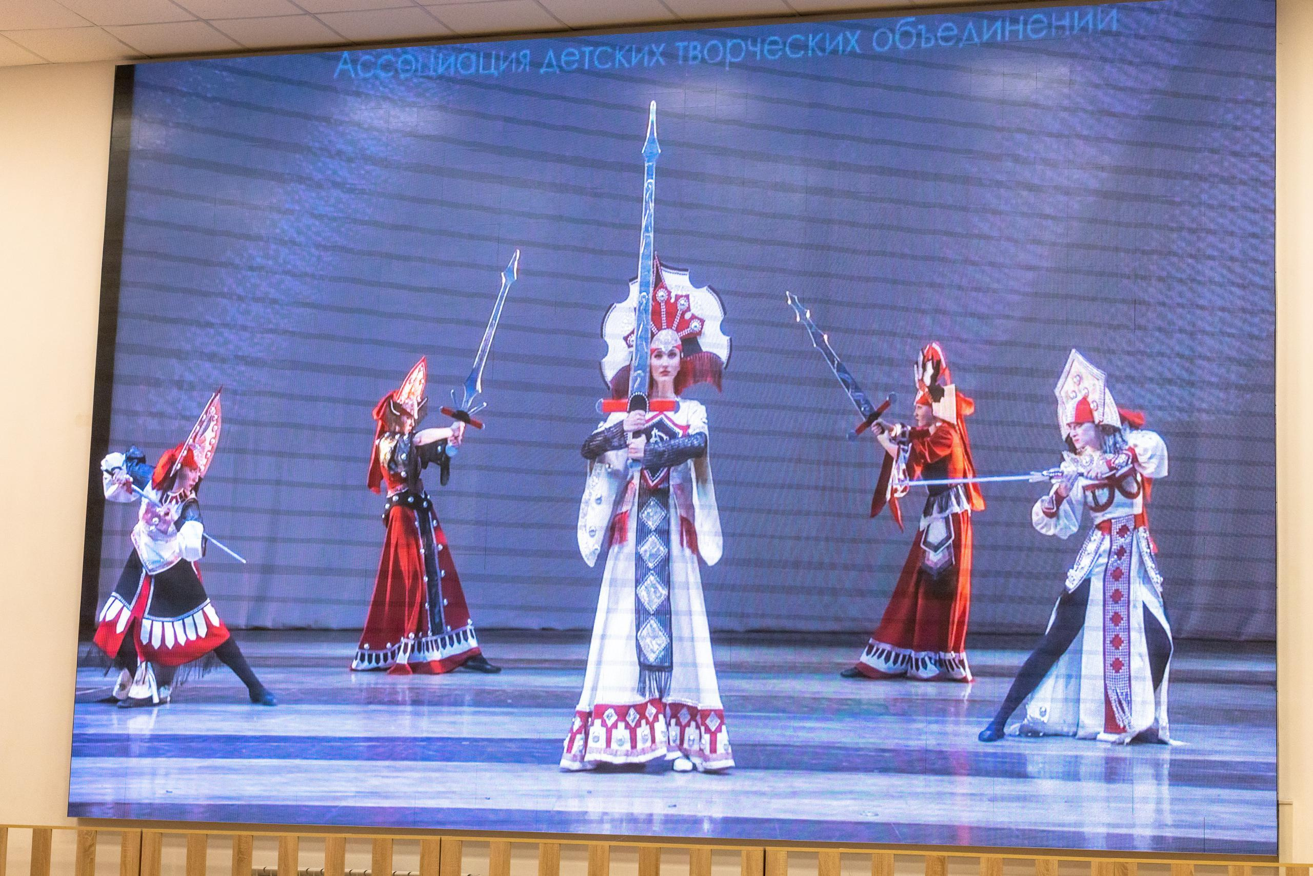 Репортаж 70-200 f2.8 Tamron g2. Показ театр моды «Стиль» («Style» город Тула). Фотограф в Туле Крупский АнДРей. Фотостудия «КАДР71» в Туле