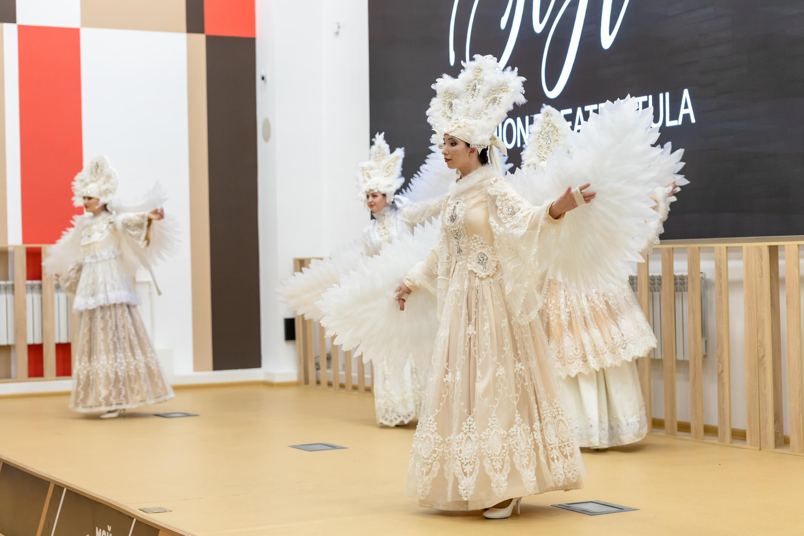 Репортаж 70-200 f2.8 Tamron g2. Показ театр моды «Стиль» («Style» город Тула). Фотограф в Туле Крупский АнДРей. Фотостудия «КАДР71» в Туле