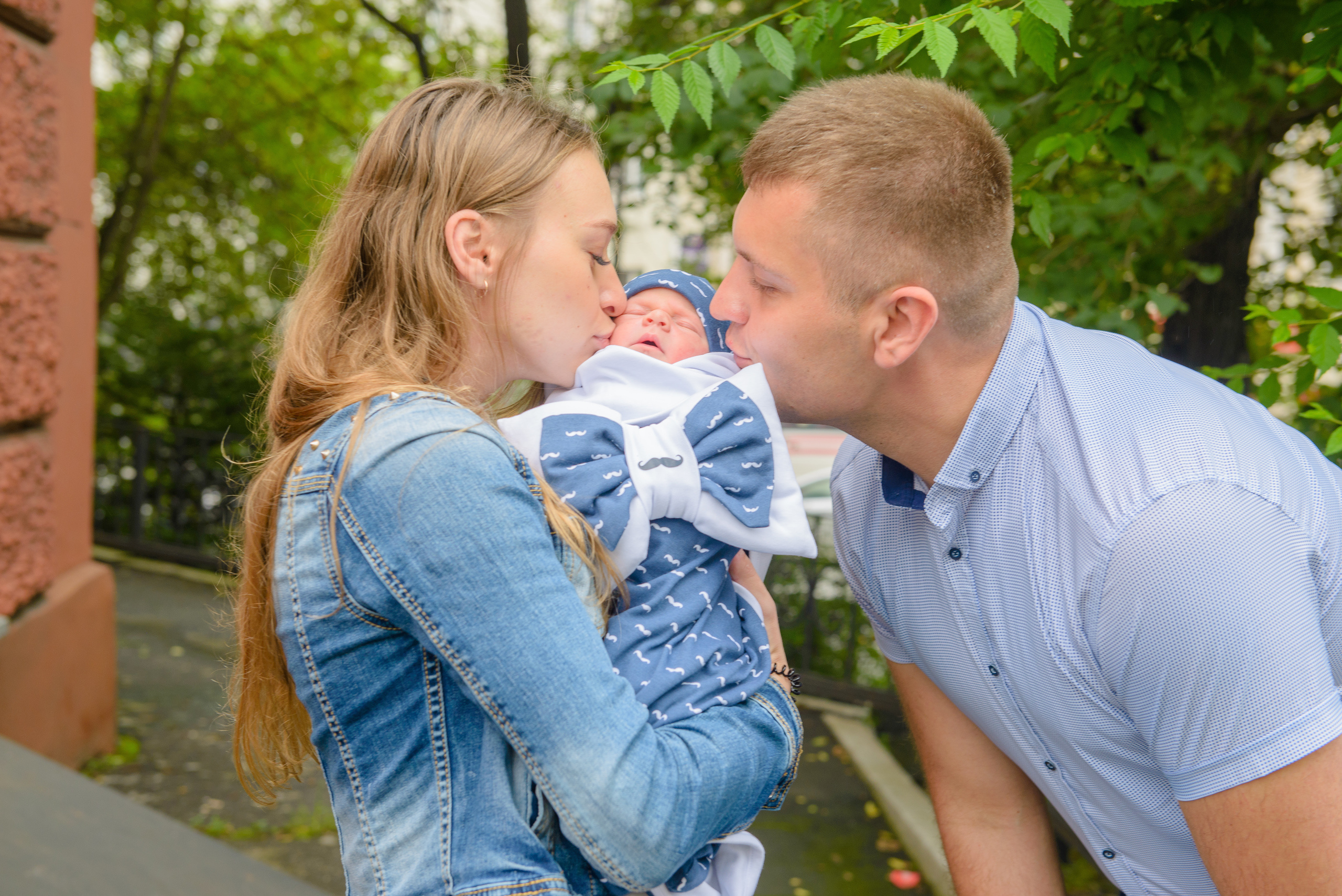 Выписка Жени и Максима. 4 роддом. Семейный и свадебный фотограф во Владивостоке