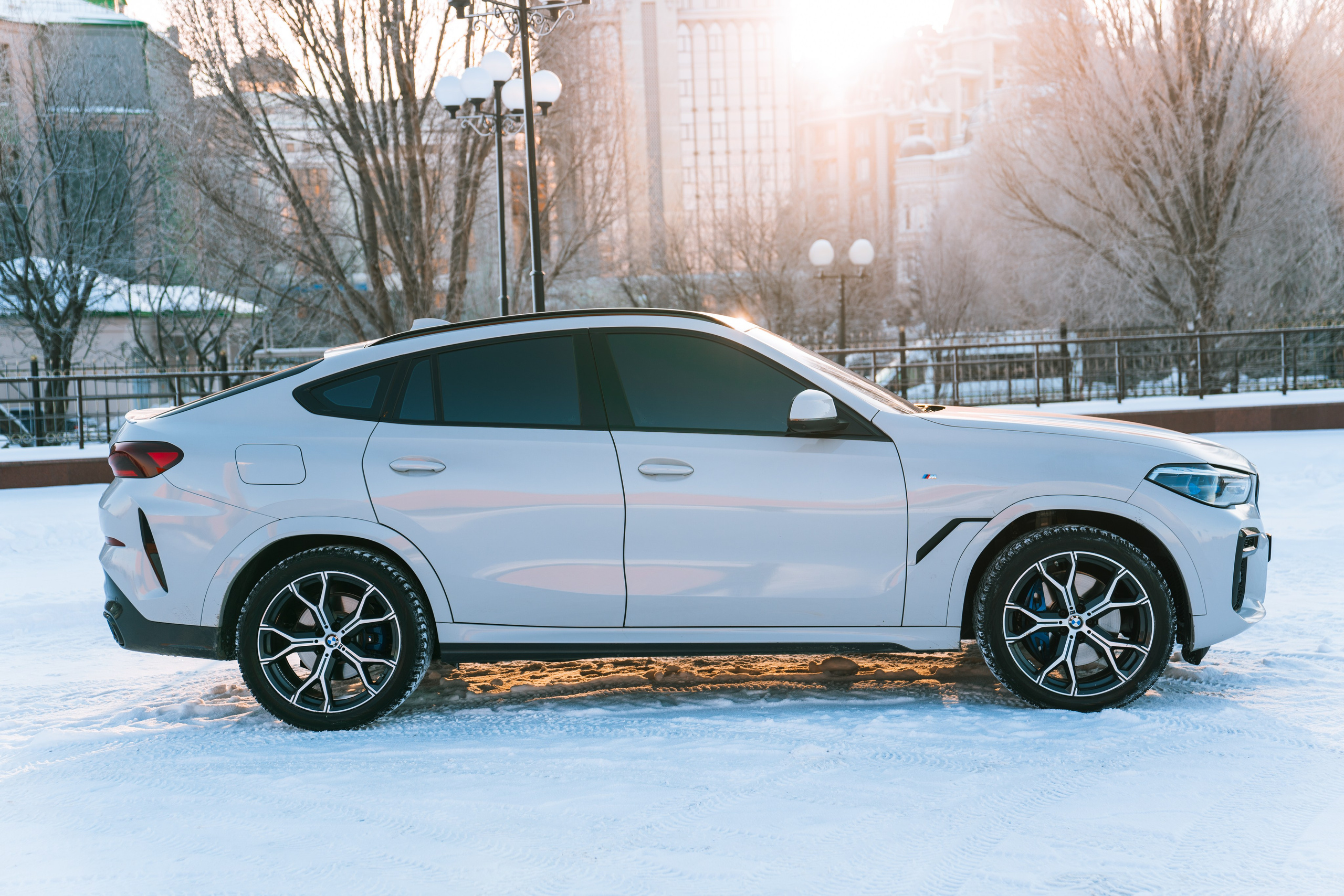 BMW X6 30d X-Drive. Идеальные портреты для соцсетей — Фотограф Ленар