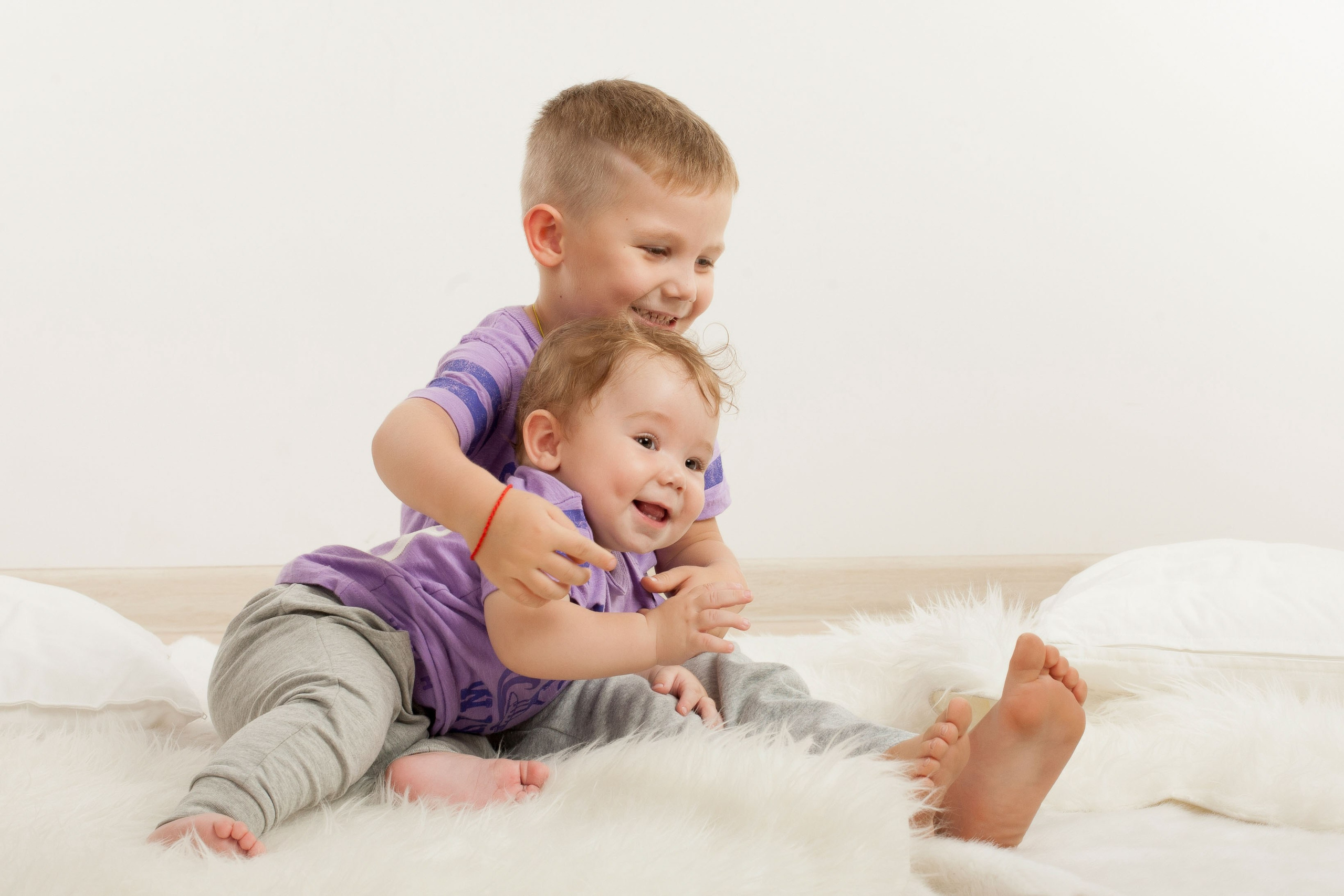 Семейный портрет Семьи Регины. Выездная съемка. Фотостудия Алматы. Семейная и детская фотостудия Family studio.Фотограф Алматы