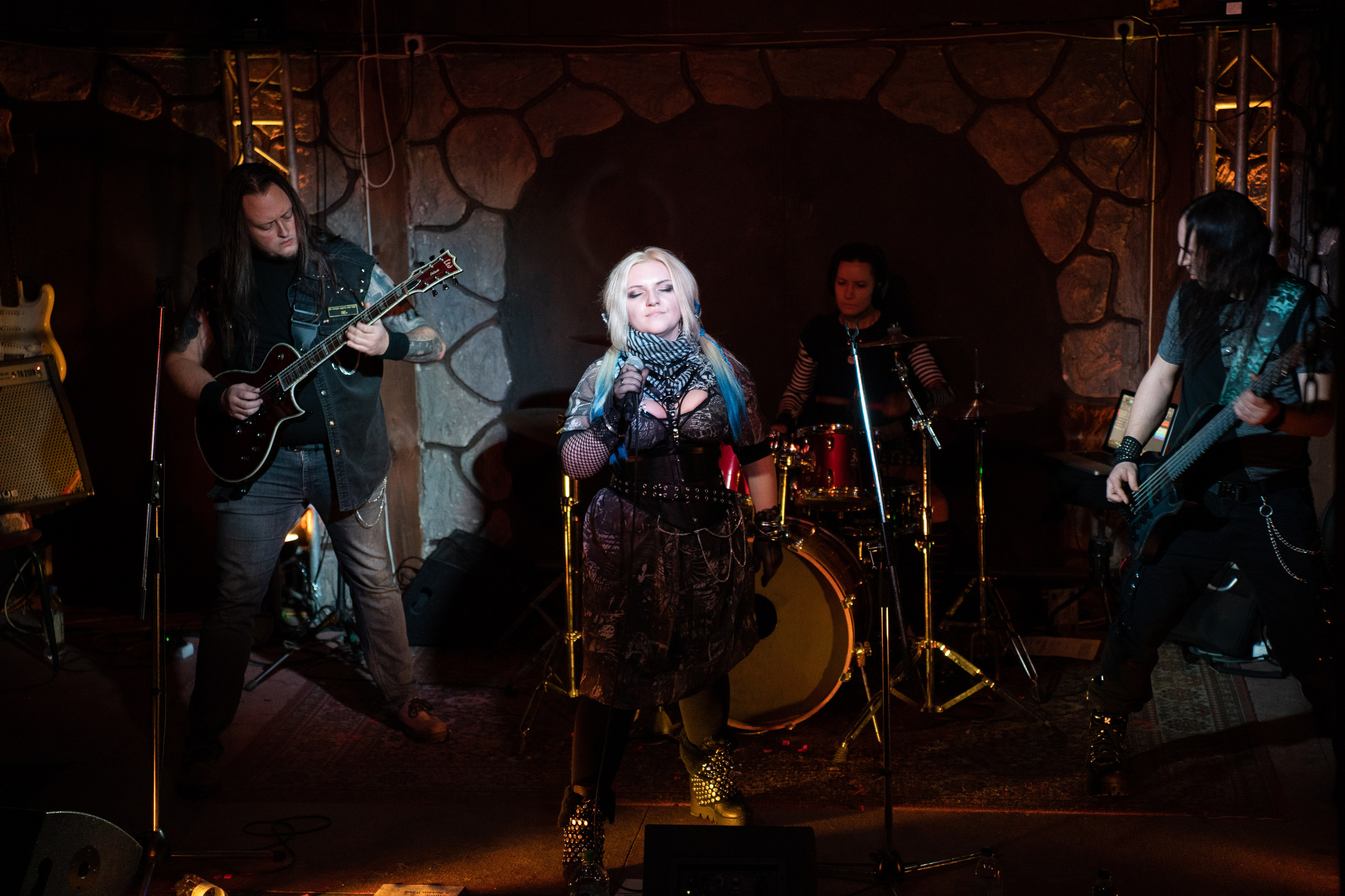 Ночь На Земле|Нора, Псков. Концертный и репортажный фотограф в Санкт-Петербурге Слава Пахомов