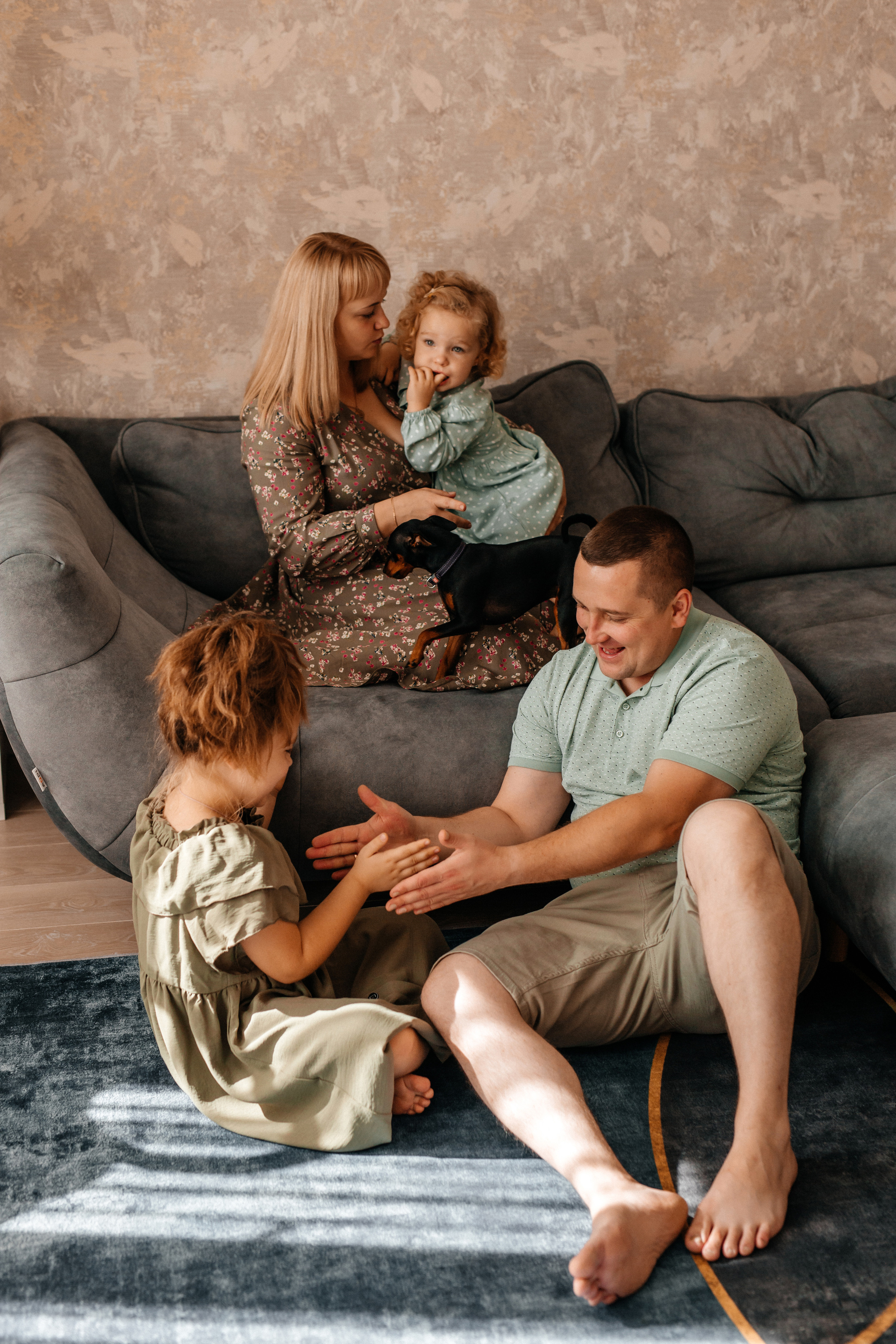 Настя+Денис=Варя и Соня. Семейный фотограф в Минске Саша Павлюк