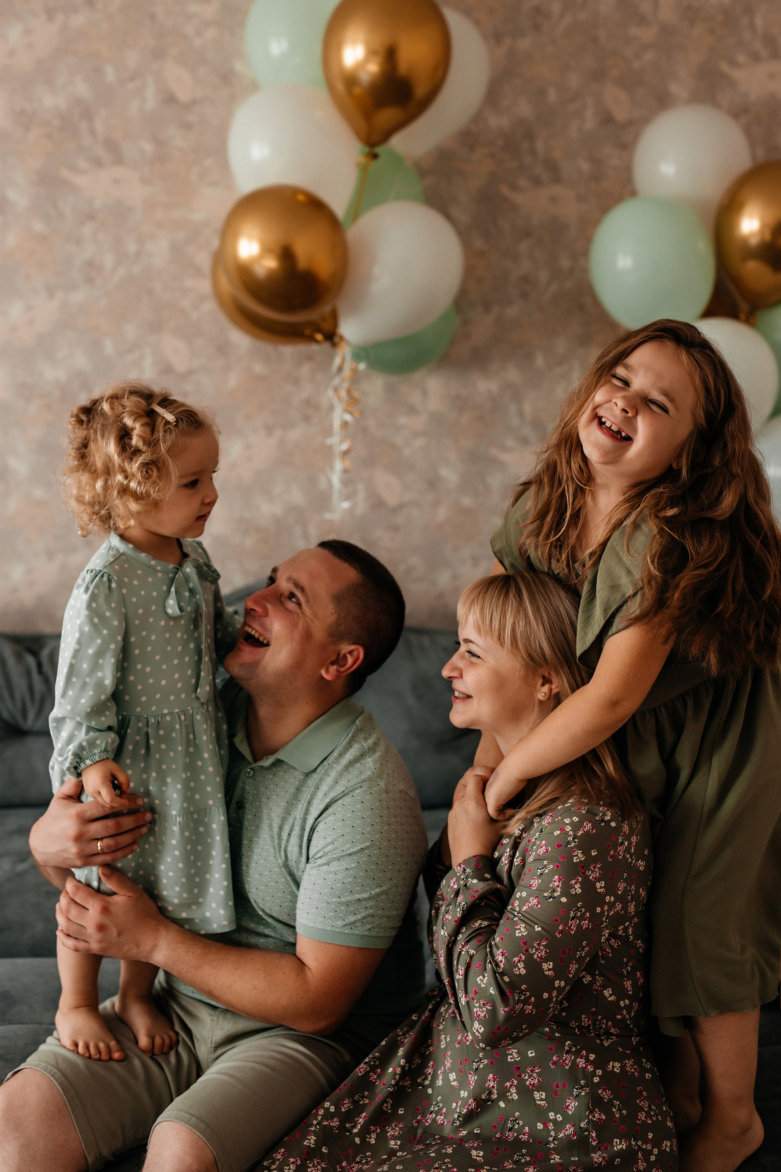 Настя+Денис=Варя и Соня. Семейный фотограф в Минске Саша Павлюк