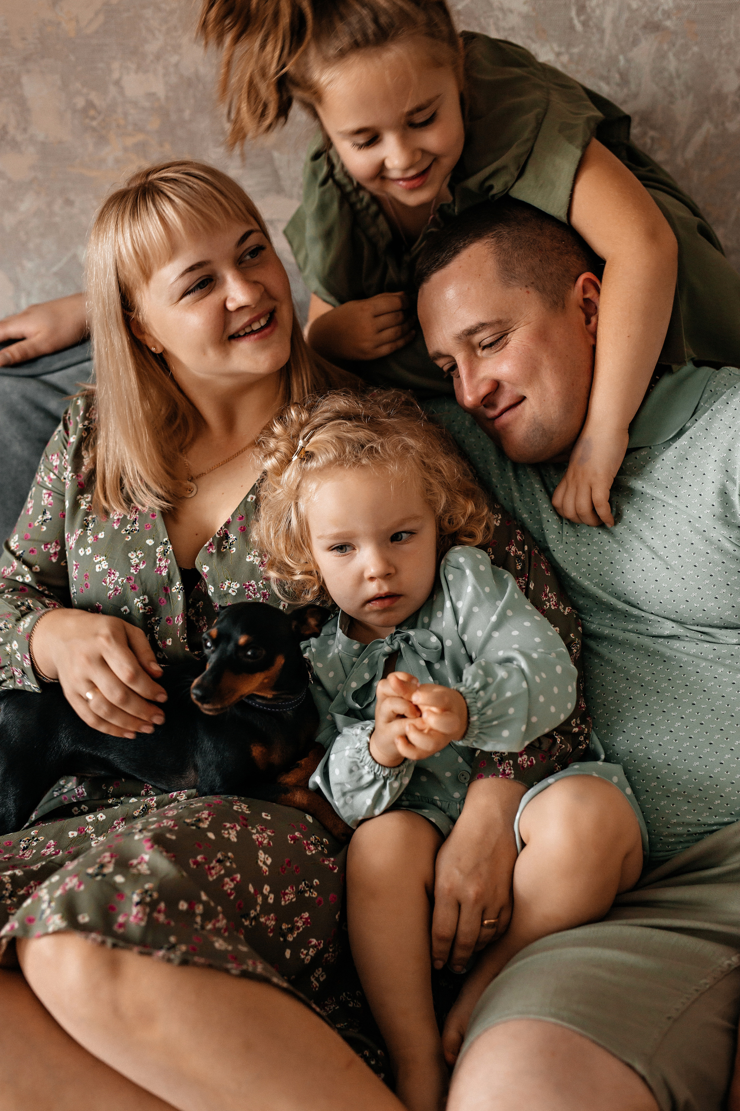 Настя+Денис=Варя и Соня. Семейный фотограф в Минске Саша Павлюк