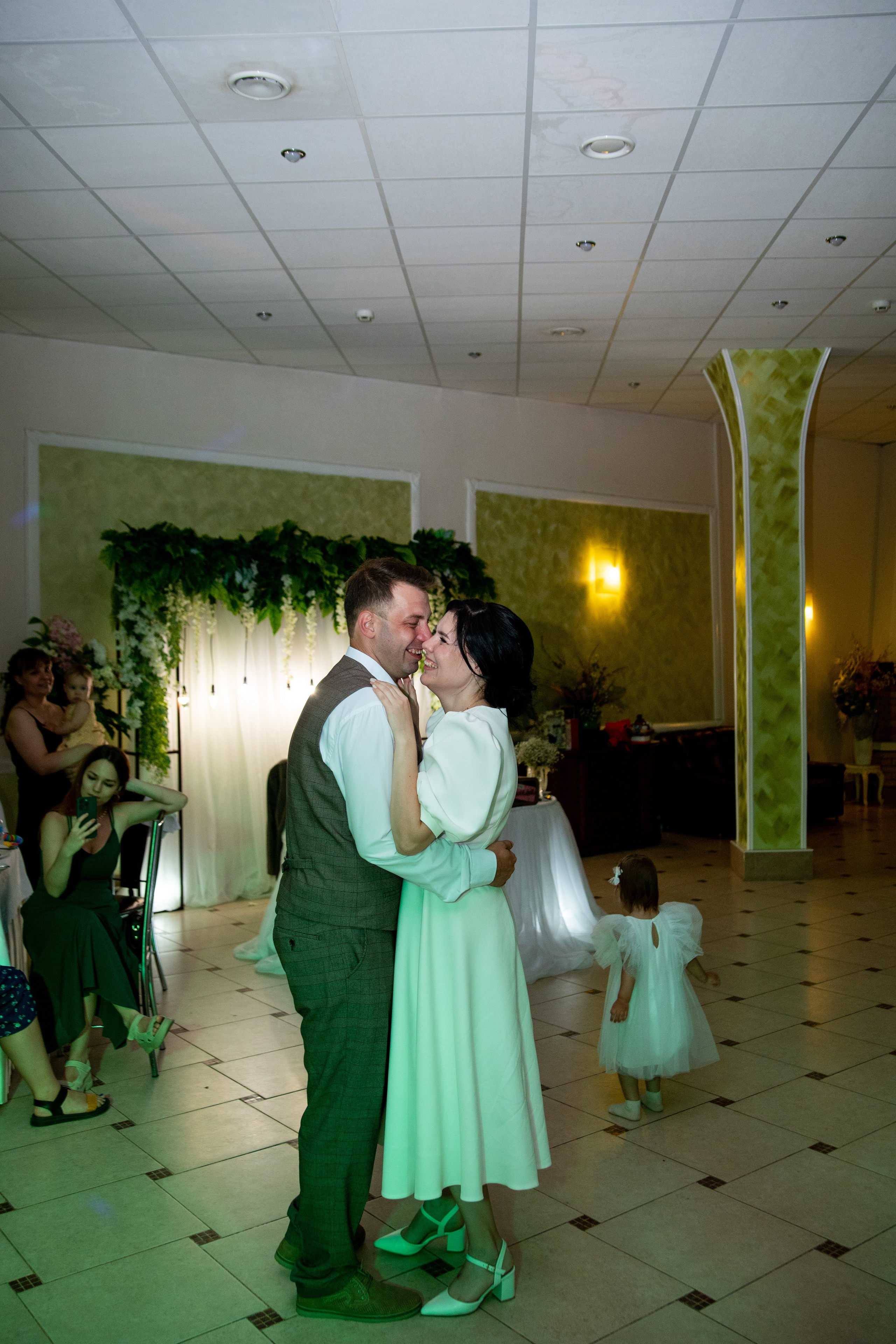 Виктор + Влада. Свадебный и семейный фотограф в Михайловке Полина Крипс