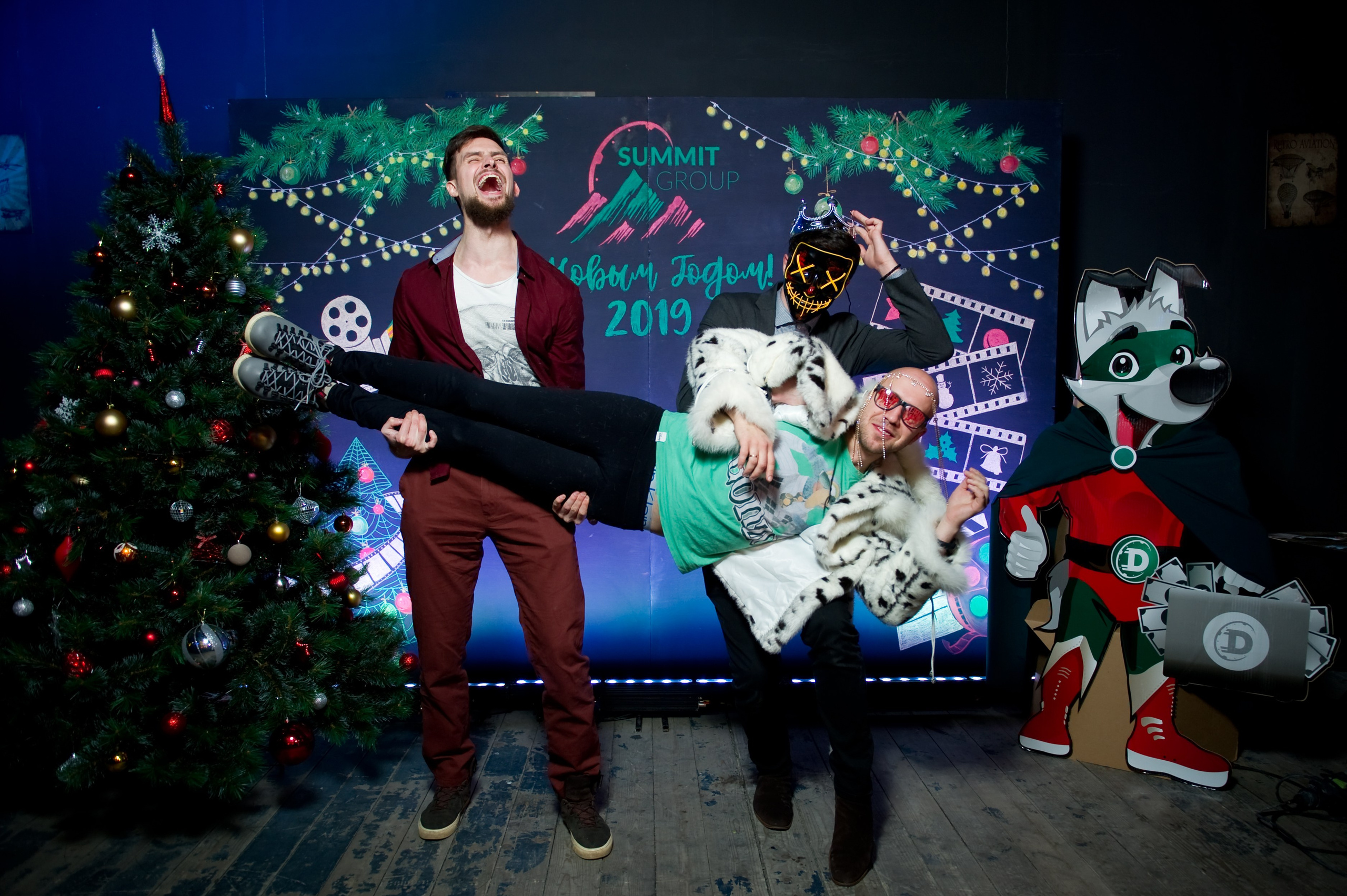 Новогодний корпоратив Summit. Репортажный фотограф и видеограф Слава Думчев. Тимбилдинги, отчетники, корпоративы