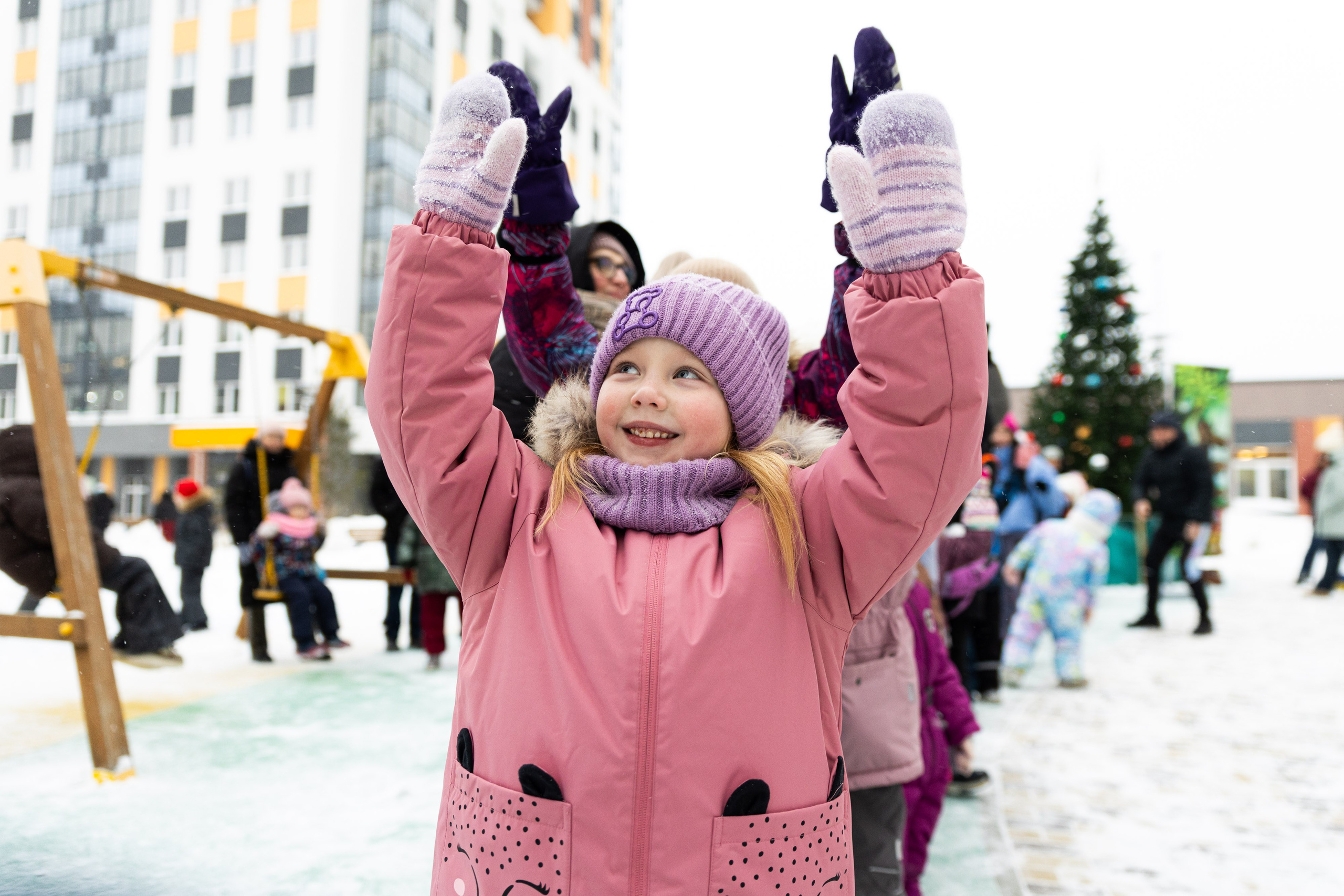 Елка у «Ривьеры», ЖК Veer Park. Фотограф Родион Нарудинов