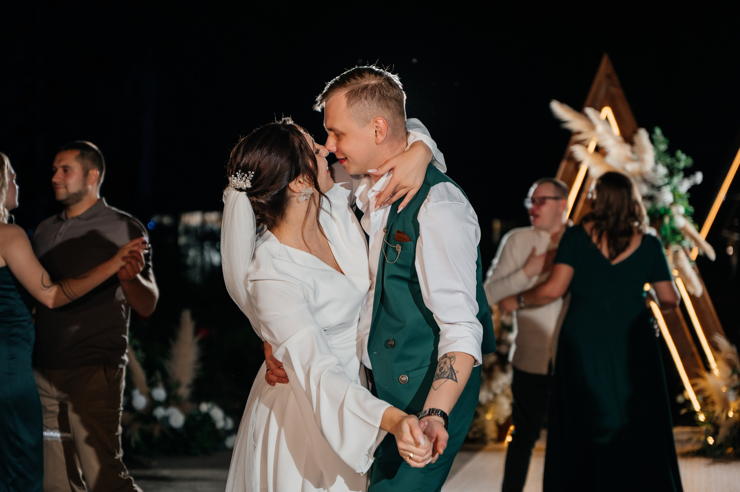 Миша и Настя 13.09.2024. Свадебный и семейный фотограф в городе Смоленске