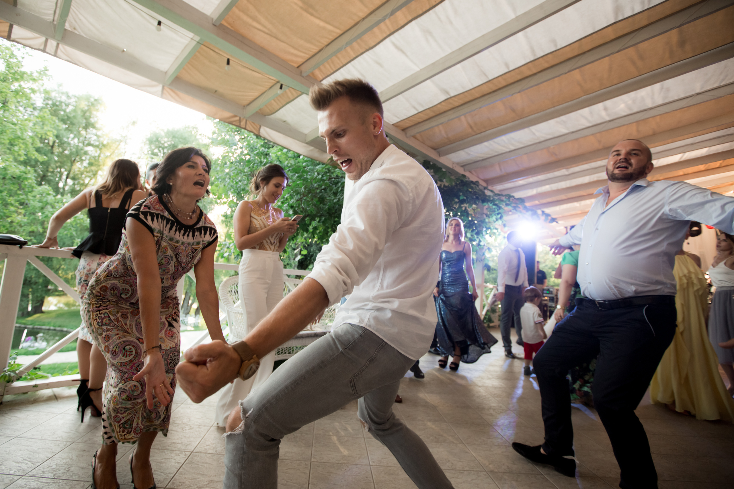 Свадебная съёмка Димы и Иры в усадьбе Скорняково-Архангельское Липецко. Свадебный фотограф в Воронеже Александр Пенкин