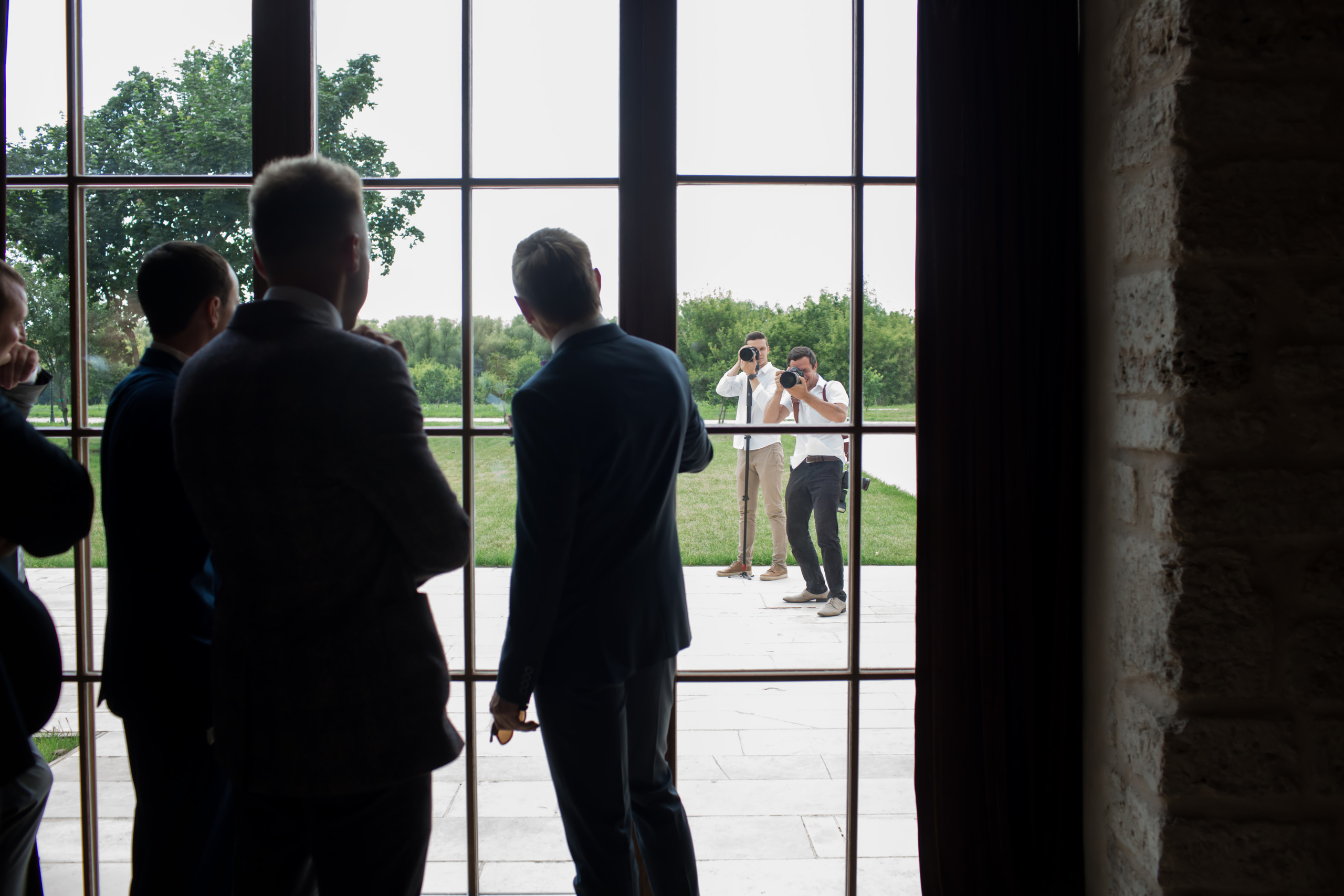 Свадебная съёмка Димы и Иры в усадьбе Скорняково-Архангельское Липецко. Свадебный фотограф в Воронеже Александр Пенкин