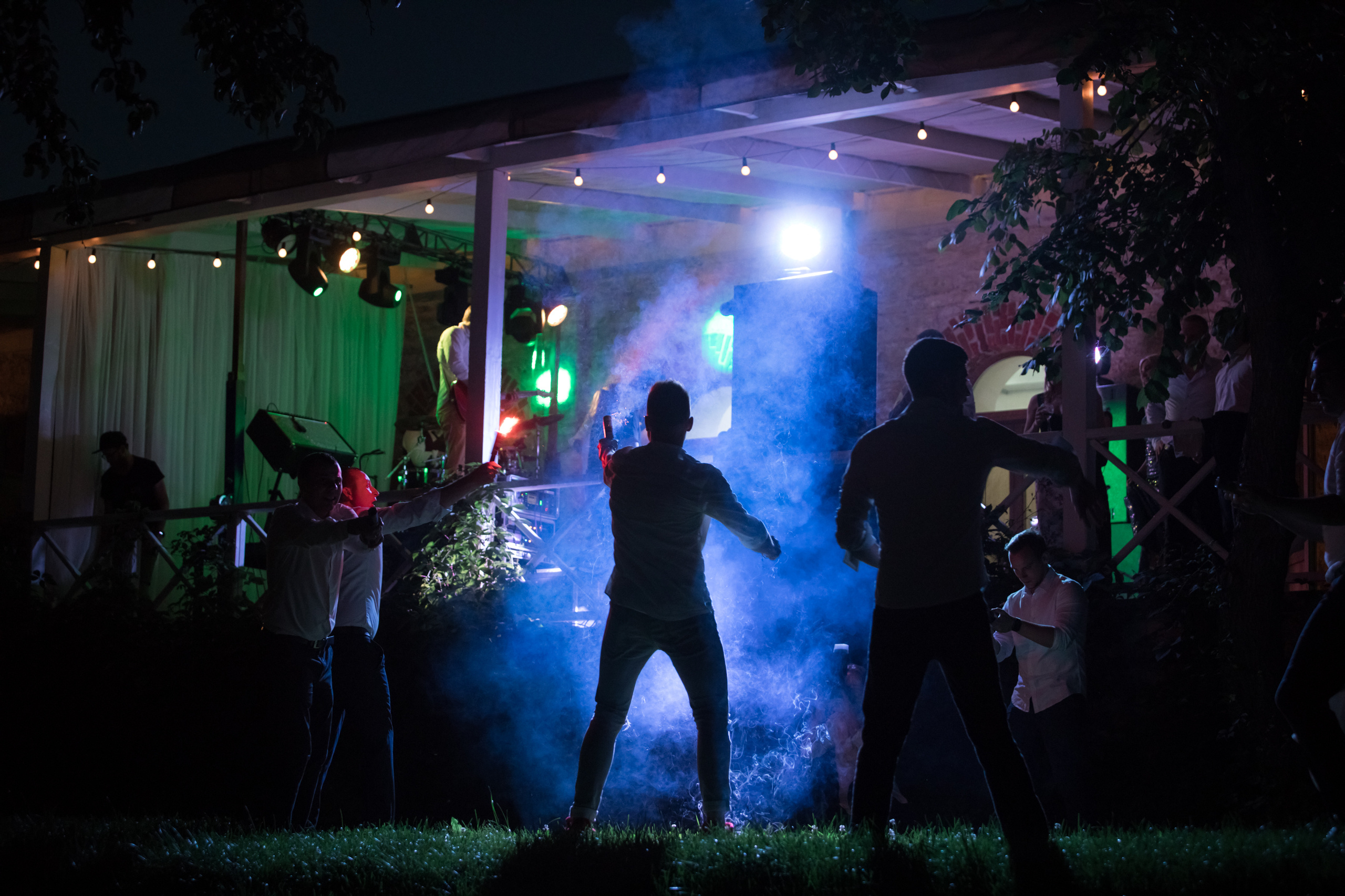 Свадебная съёмка Димы и Иры в усадьбе Скорняково-Архангельское Липецко. Свадебный фотограф в Воронеже Александр Пенкин