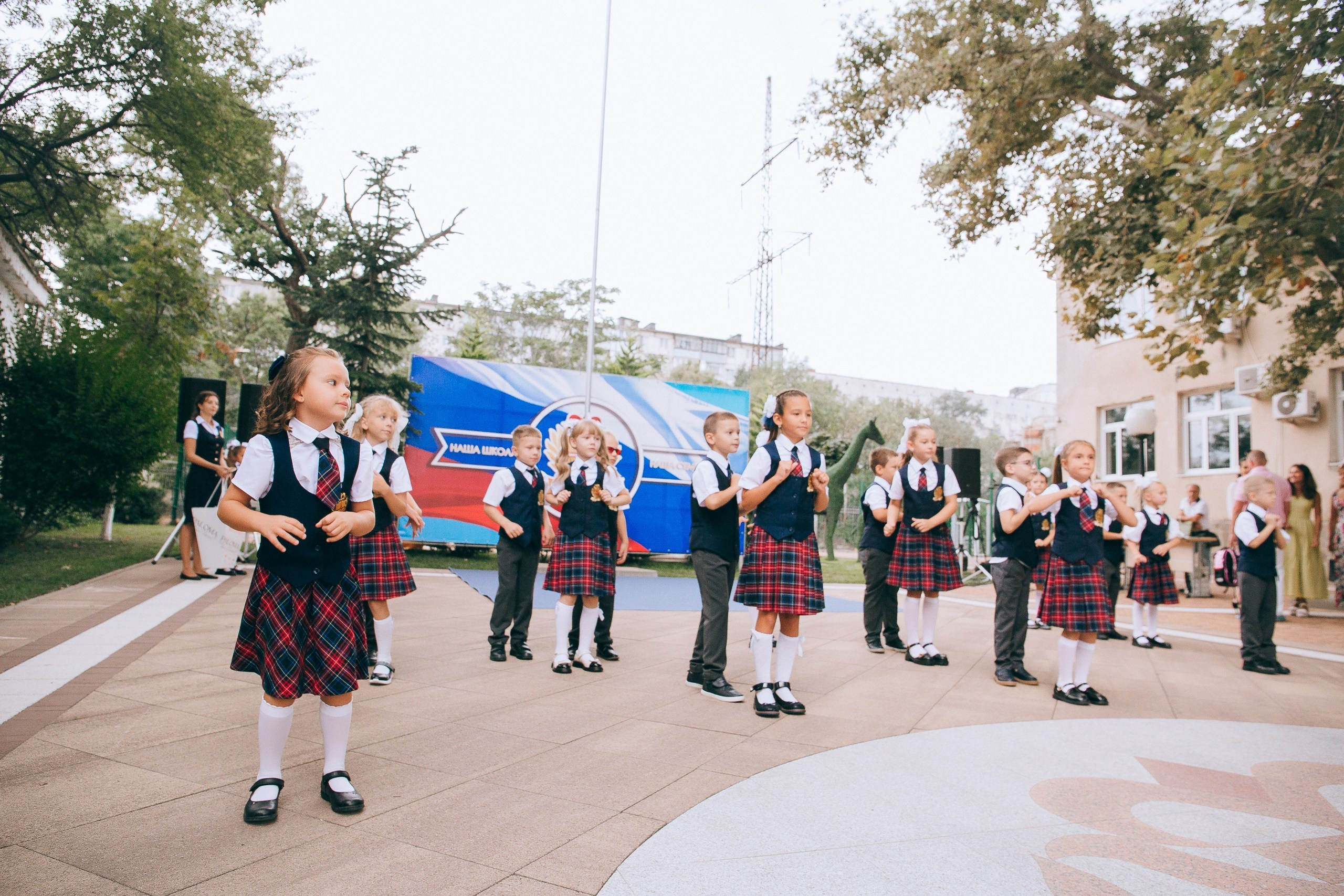 1 класс школа «Личность». Выпускные альбомы Натальи Бутко: Новороссийск, Анапа, Геленджик